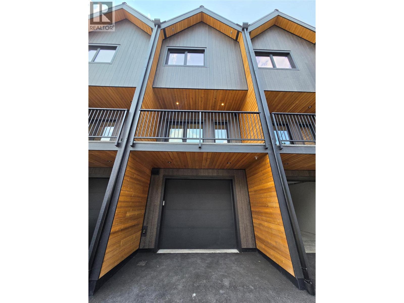 83 Wallinger Avenue, Kimberley, British Columbia  V1A 1Y6 - Photo 2 - 10396104