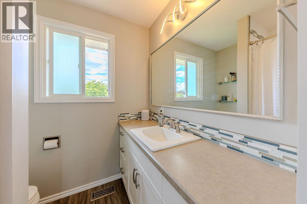 667 Cumberland Avenue, Kamloops, British Columbia  V2B 1Z1 - Photo 16 - 10395945
