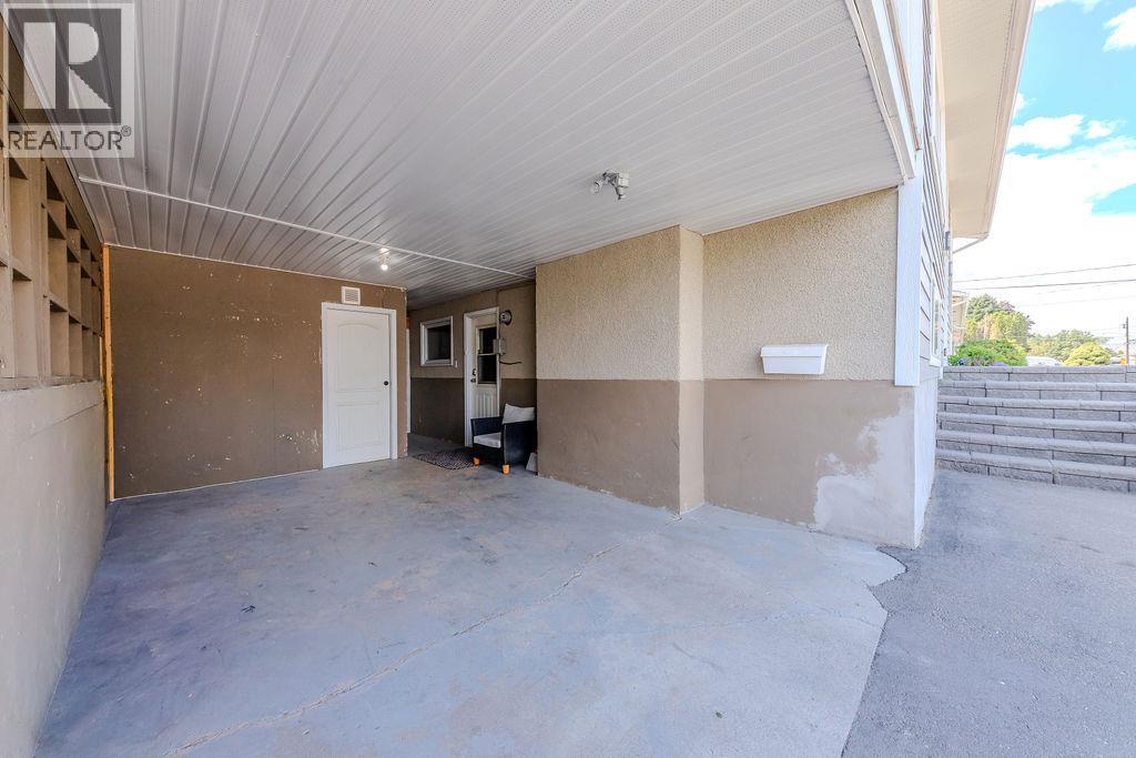667 Cumberland Avenue, Kamloops, British Columbia  V2B 1Z1 - Photo 17 - 10395945