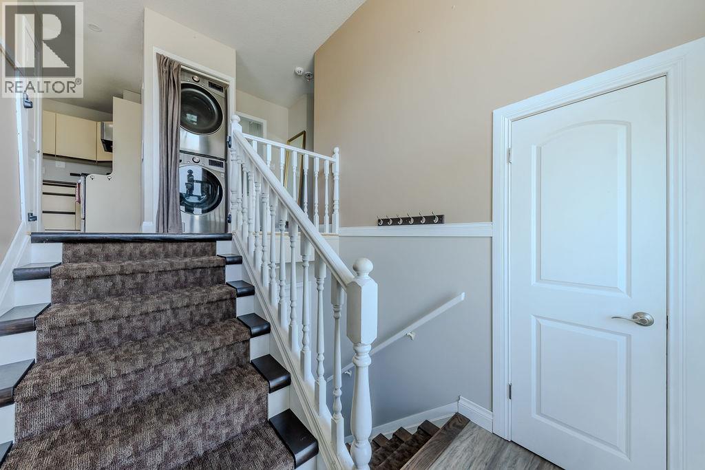 667 Cumberland Avenue, Kamloops, British Columbia  V2B 1Z1 - Photo 2 - 10395945
