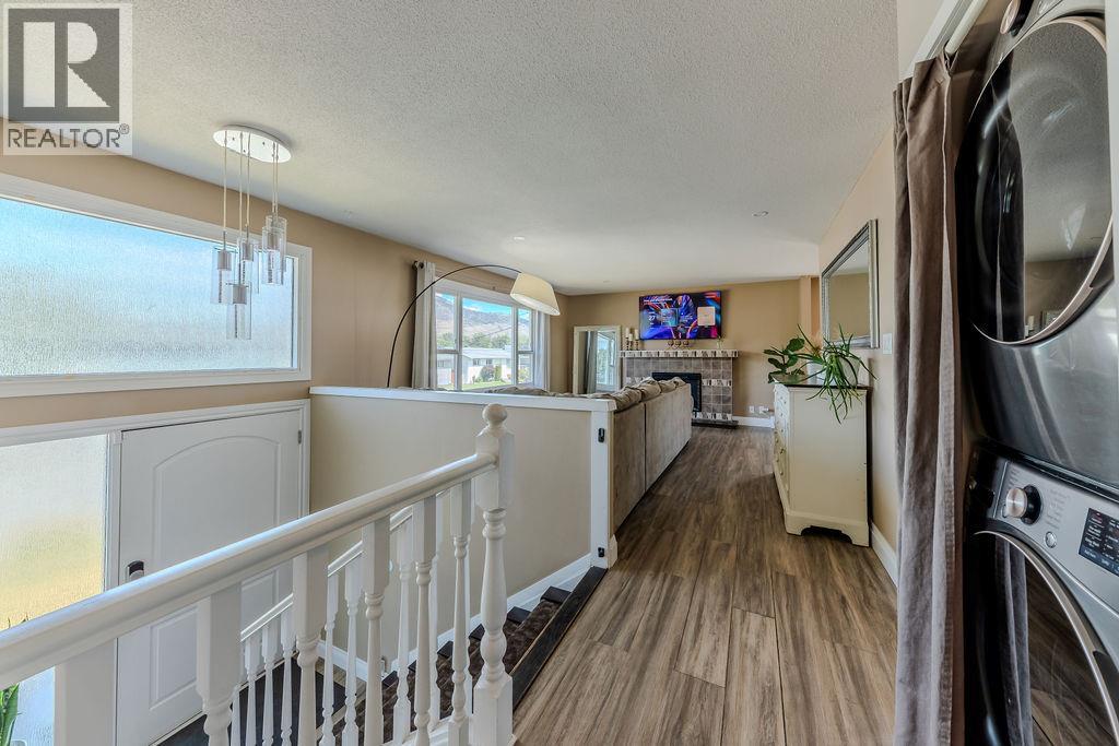 667 Cumberland Avenue, Kamloops, British Columbia  V2B 1Z1 - Photo 4 - 10395945