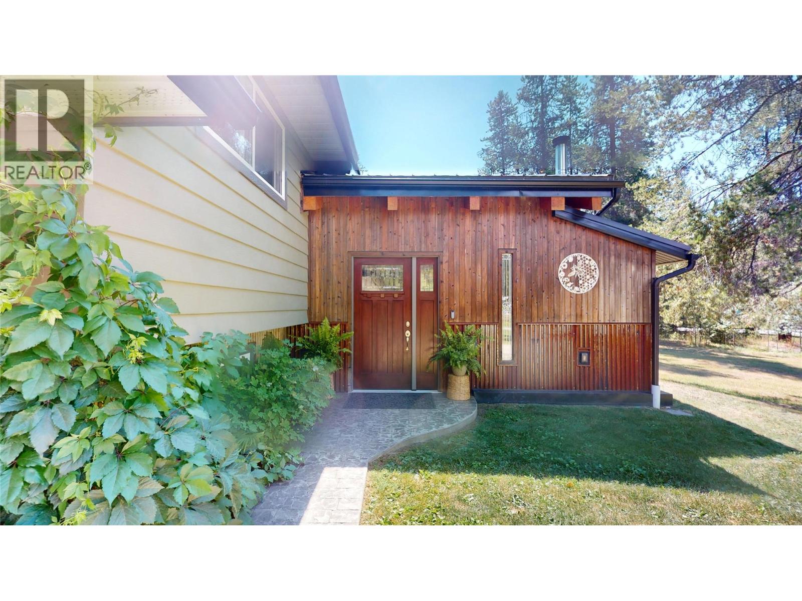 4200 Wilks Road, Cranbrook, British Columbia  V1C 6S9 - Photo 2 - 10396218