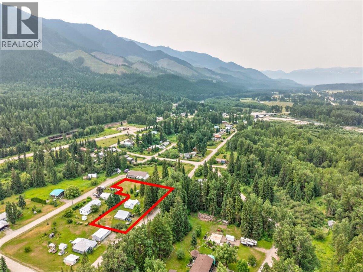 9832 Victoria Street, Fernie, British Columbia  V0B 1M5 - Photo 50 - 10396209