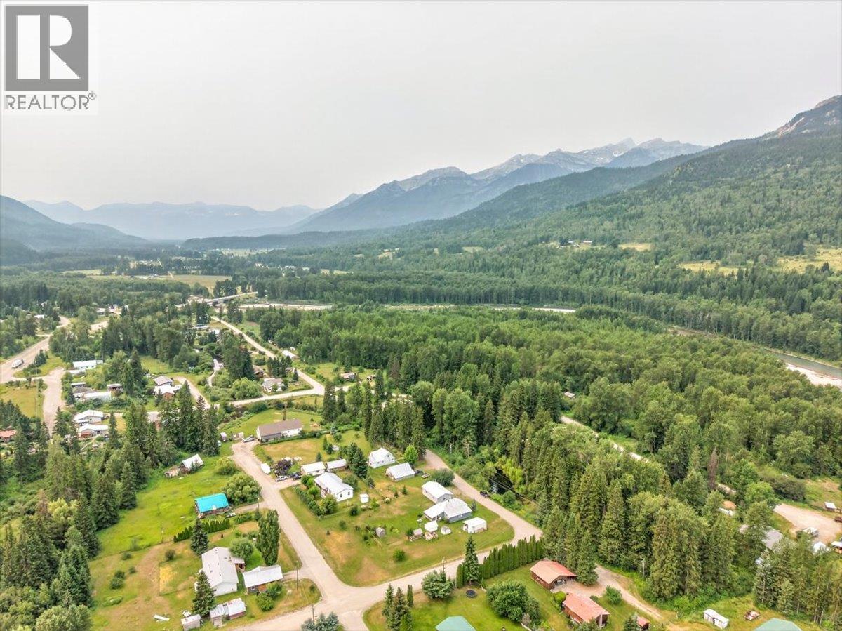 9832 Victoria Street, Fernie, British Columbia  V0B 1M5 - Photo 53 - 10396209