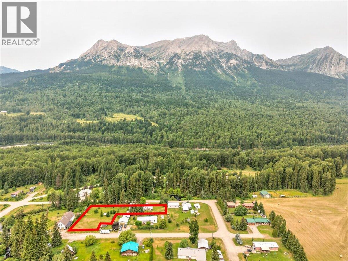 9832 Victoria Street, Fernie, British Columbia  V0B 1M5 - Photo 54 - 10396209