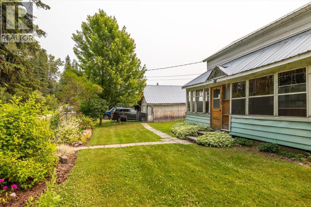9832 Victoria Street, Fernie, British Columbia  V0B 1M5 - Photo 6 - 10396209