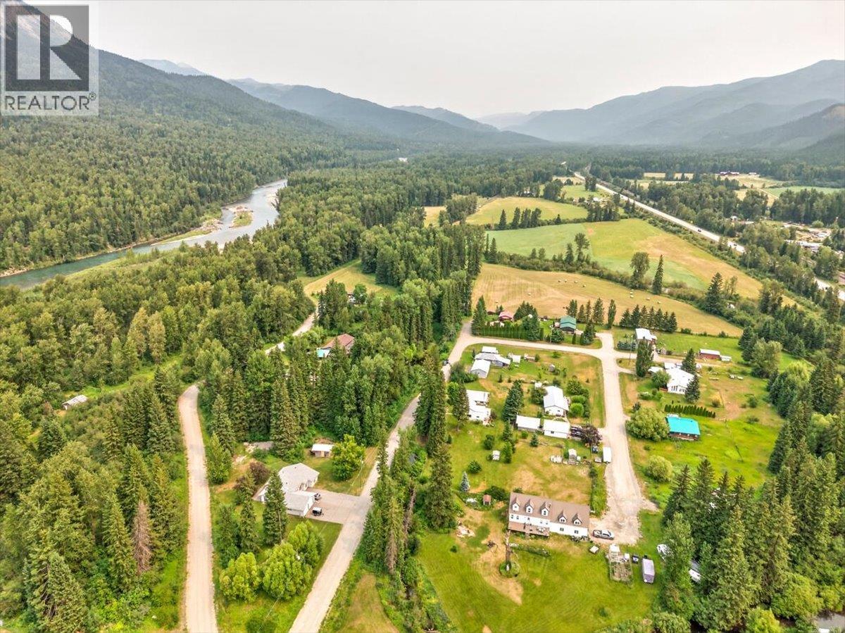 9832 Victoria Street, Fernie, British Columbia  V0B 1M5 - Photo 61 - 10396209