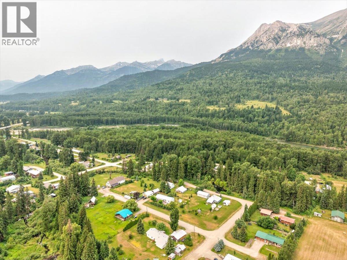 9832 Victoria Street, Fernie, British Columbia  V0B 1M5 - Photo 66 - 10396209