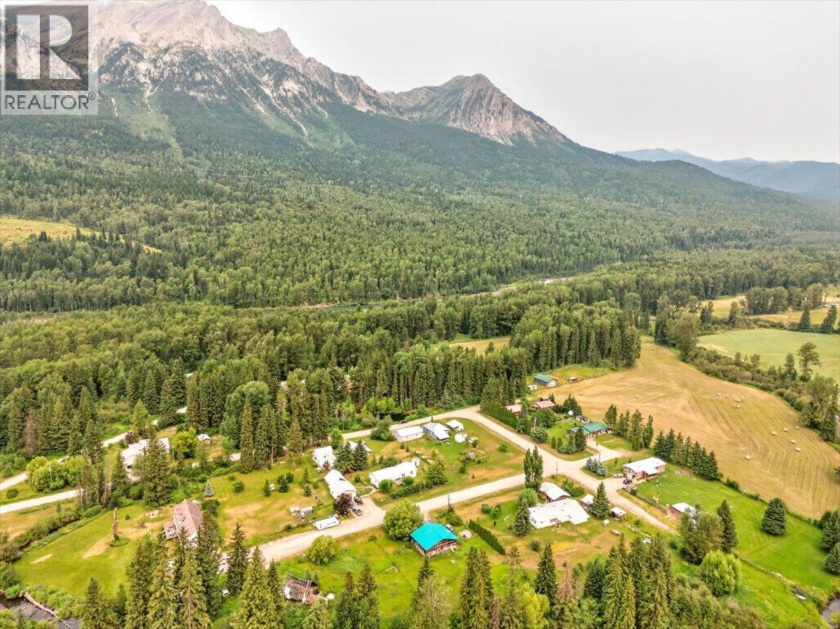 9832 Victoria Street, Fernie, British Columbia  V0B 1M5 - Photo 67 - 10396209