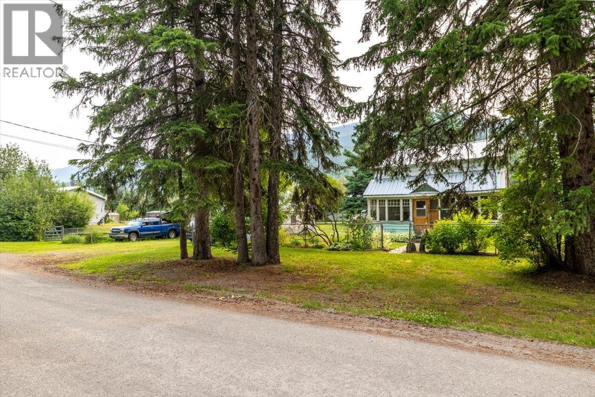 9832 Victoria Street, Fernie, British Columbia  V0B 1M5 - Photo 69 - 10396209
