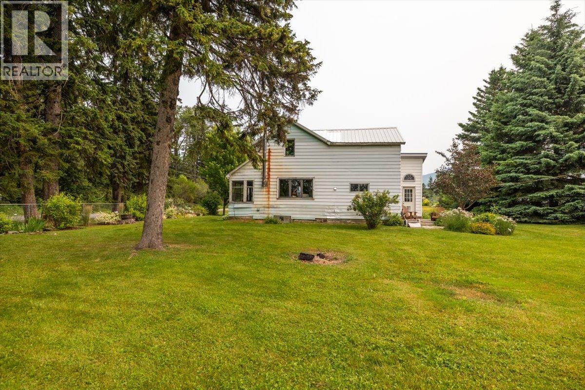 9832 Victoria Street, Fernie, British Columbia  V0B 1M5 - Photo 8 - 10396209
