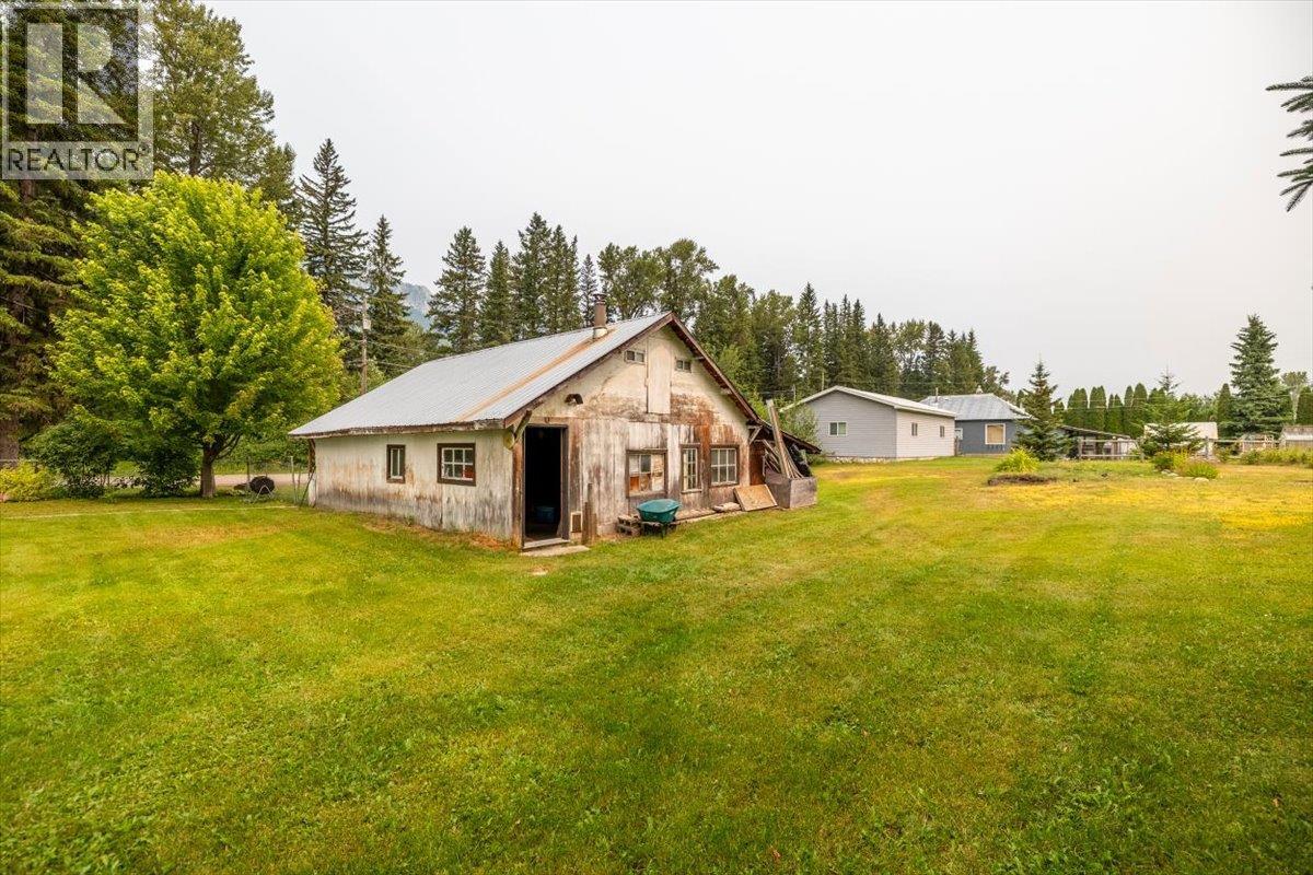 9832 Victoria Street, Fernie, British Columbia  V0B 1M5 - Photo 80 - 10396209