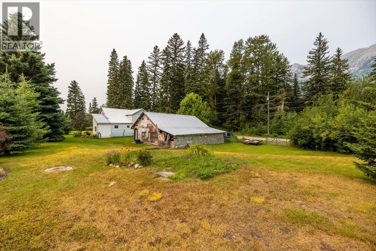 9832 Victoria Street, Fernie, British Columbia  V0B 1M5 - Photo 81 - 10396209