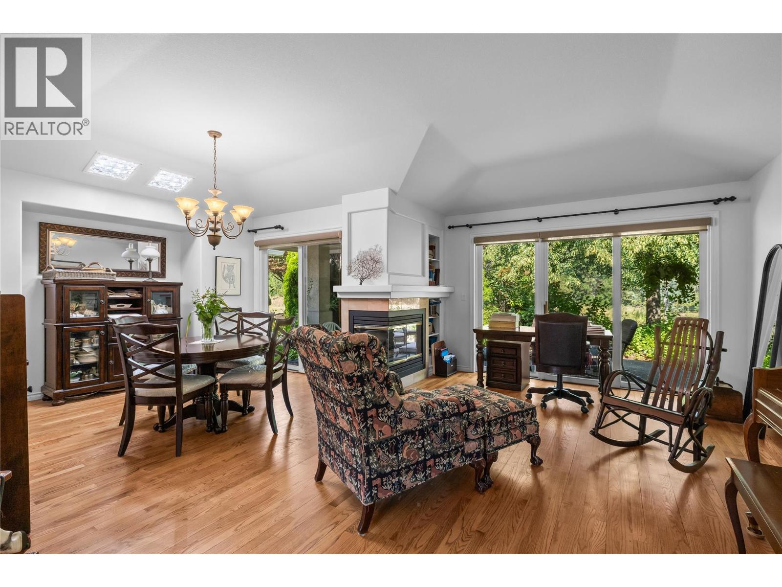 3889 Gallaghers Grange, Kelowna, British Columbia  V1W 3Z9 - Photo 11 - 10395844