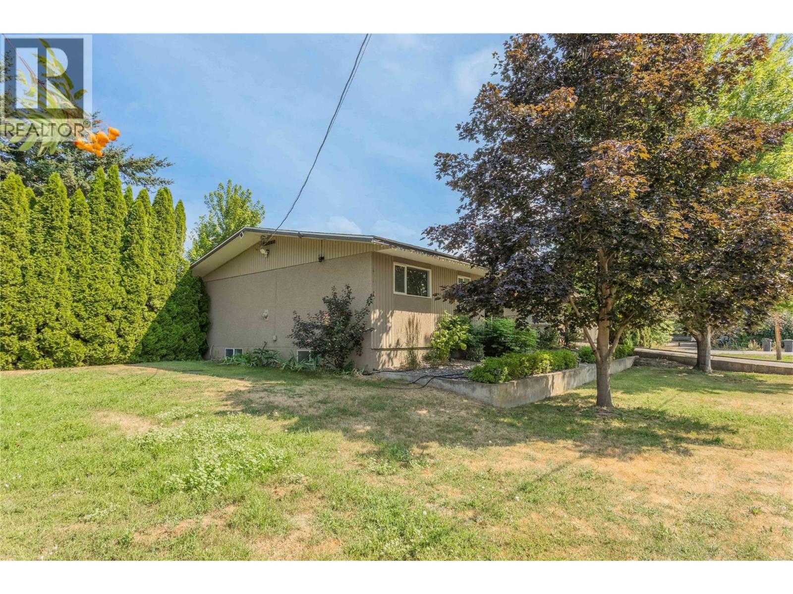 3259 St Amand Road, Kelowna, British Columbia  V1W 3P2 - Photo 46 - 10395139
