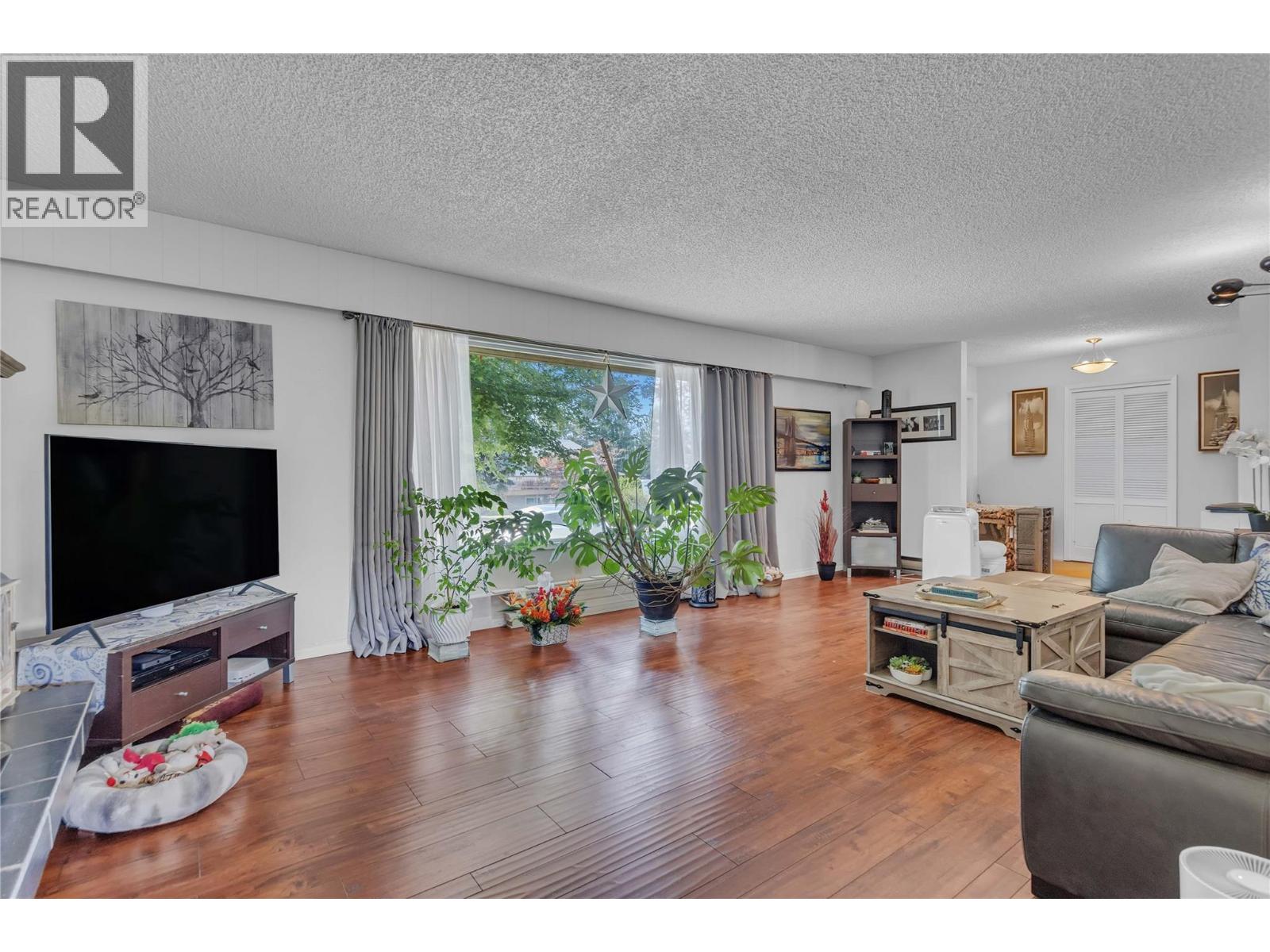 3259 St Amand Road, Kelowna, British Columbia  V1W 3P2 - Photo 5 - 10395139