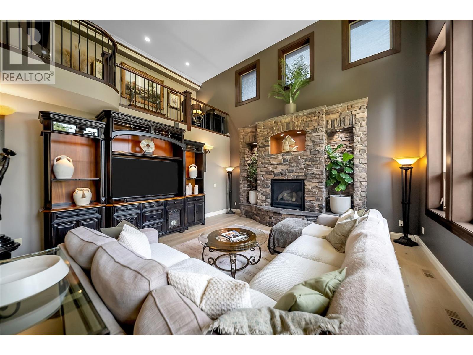 336 Quilchena Drive, Kelowna, British Columbia  V1W 4Y9 - Photo 6 - 10395828