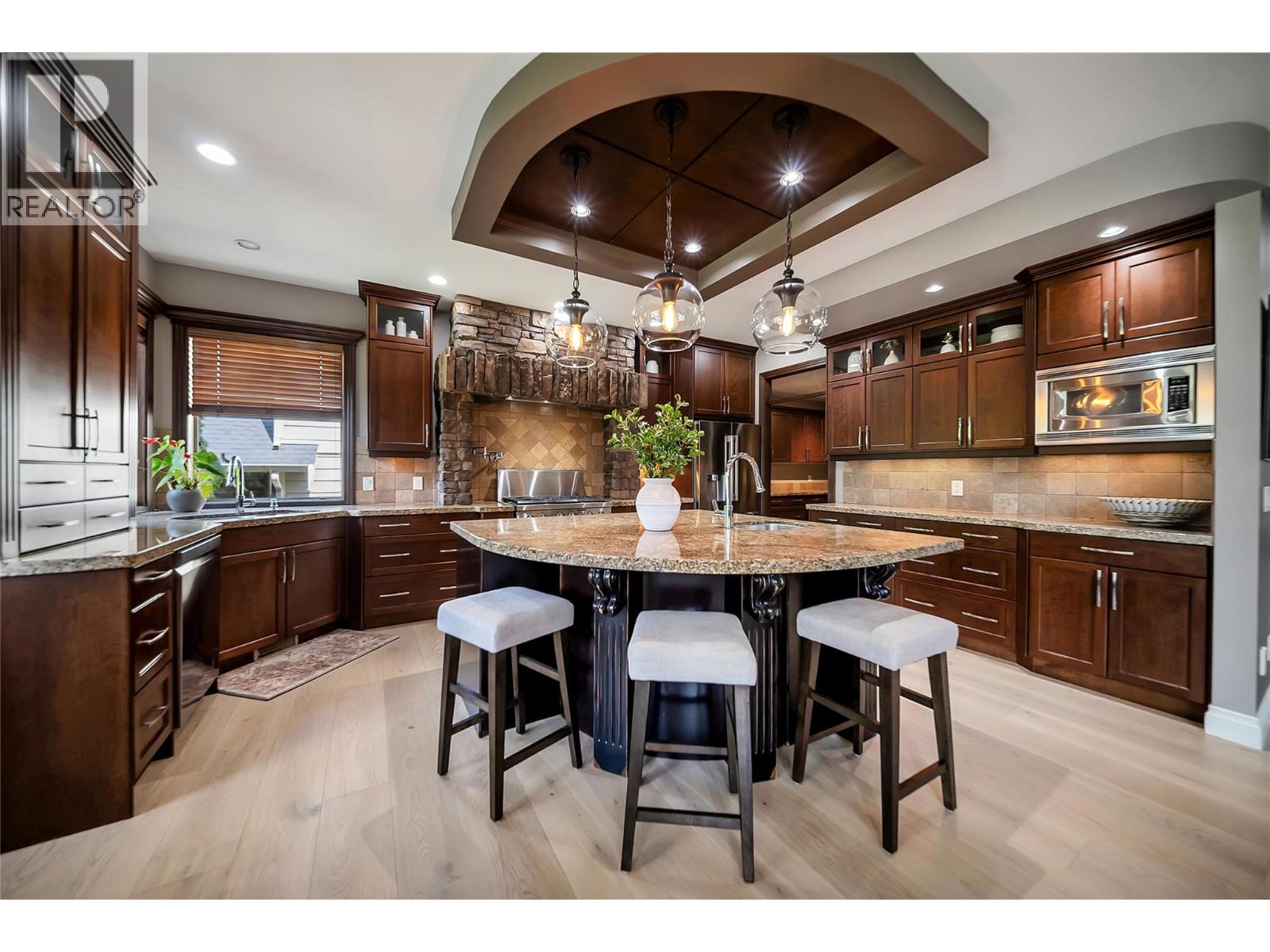 336 Quilchena Drive, Kelowna, British Columbia  V1W 4Y9 - Photo 8 - 10395828