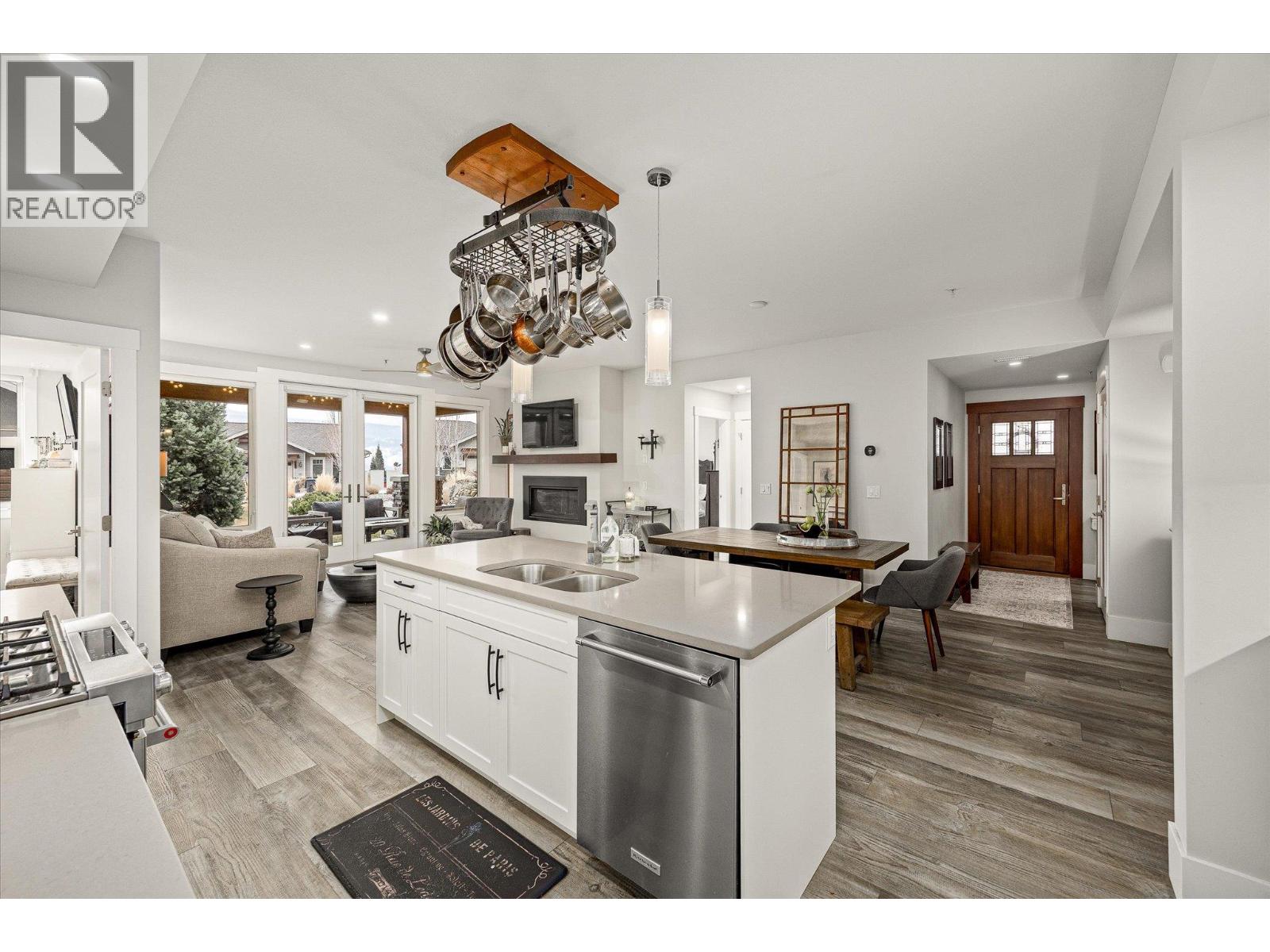 4000 Redstone Crescent Unit# 210, Peachland, British Columbia  V0H 1X5 - Photo 4 - 10396132