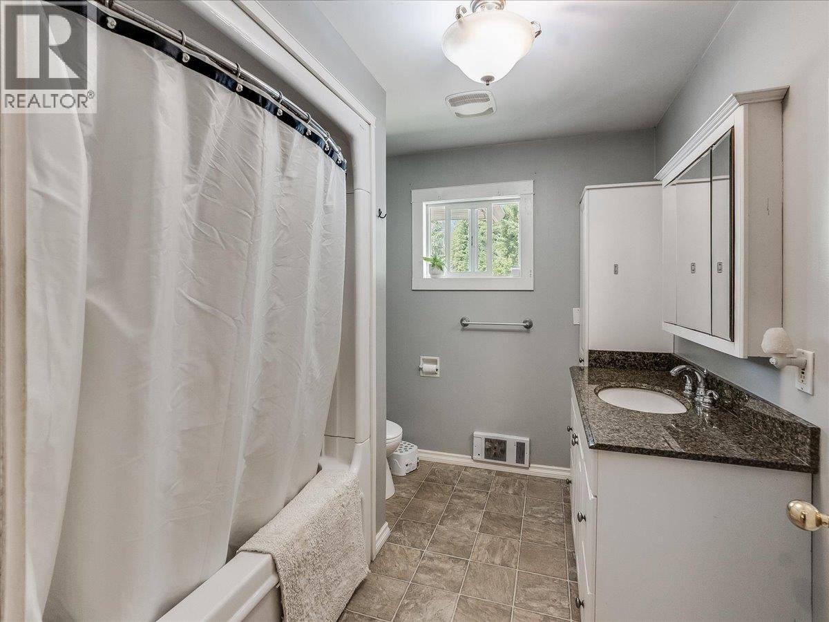 2451 Cunningham Road, Slocan Park, British Columbia  V0G 2E0 - Photo 31 - 10395569