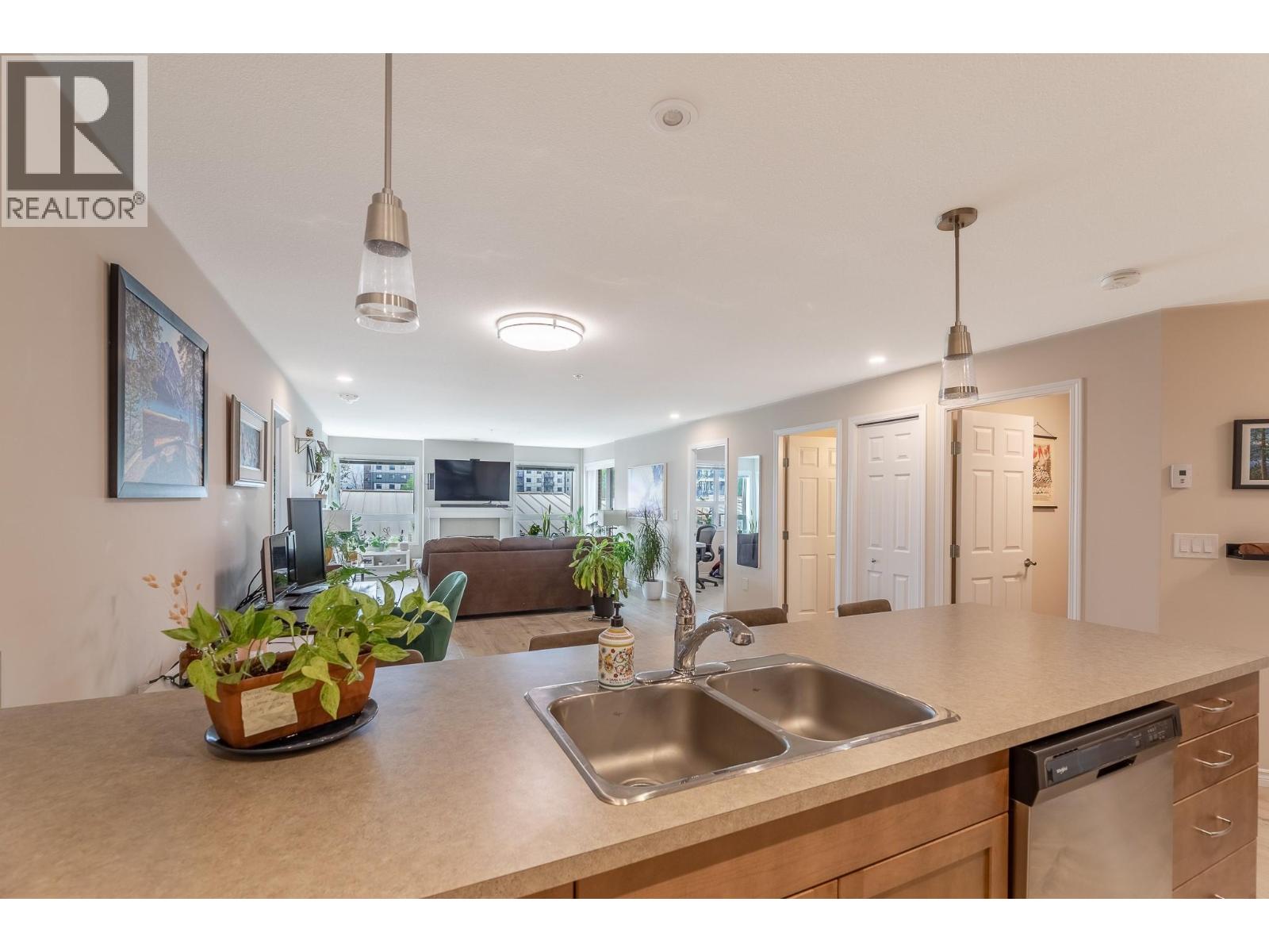 3346 Skaha Lake Road Unit# 304, Penticton, British Columbia  V2A 6G4 - Photo 13 - 10396067