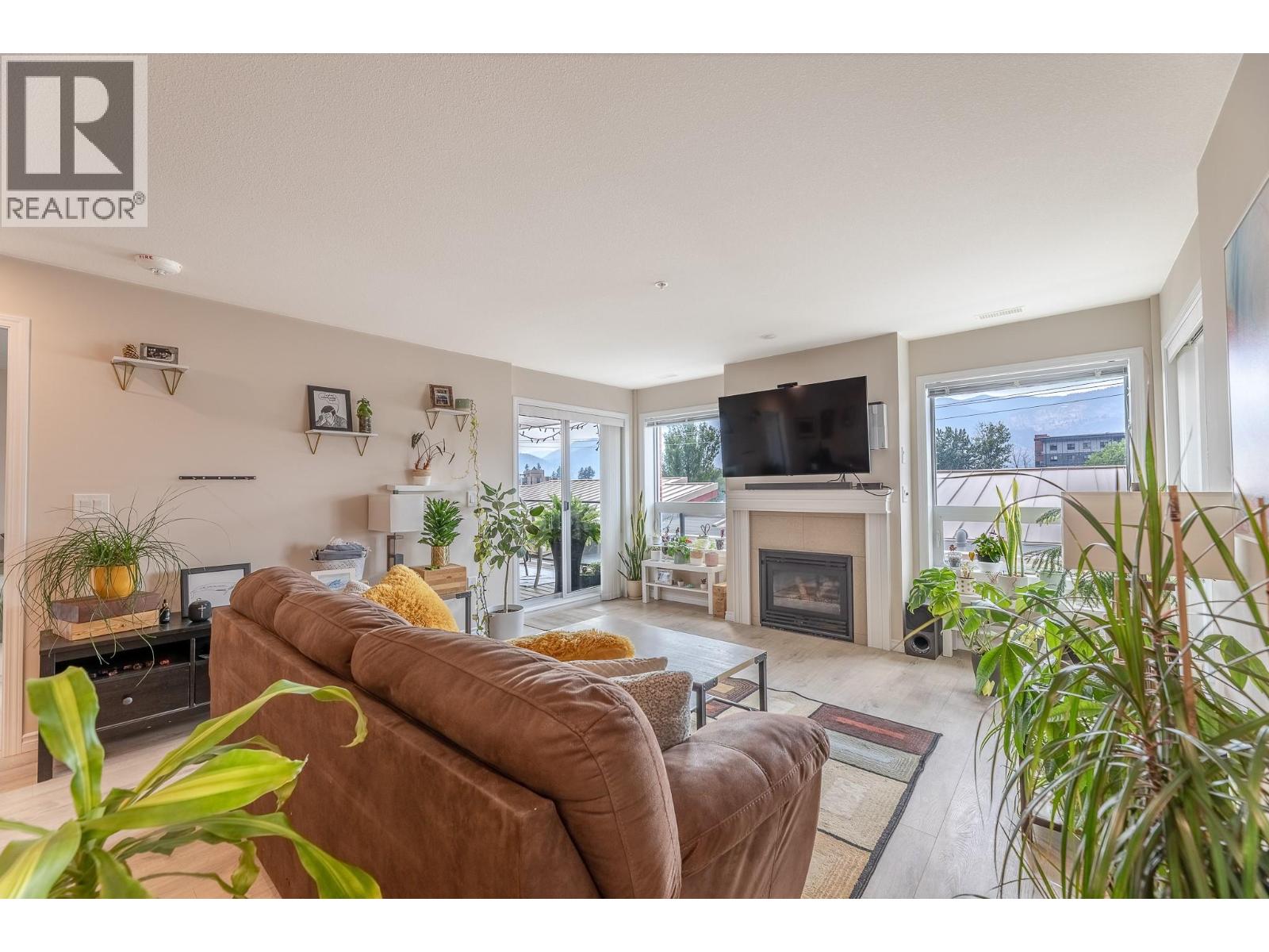 3346 Skaha Lake Road Unit# 304, Penticton, British Columbia  V2A 6G4 - Photo 4 - 10396067