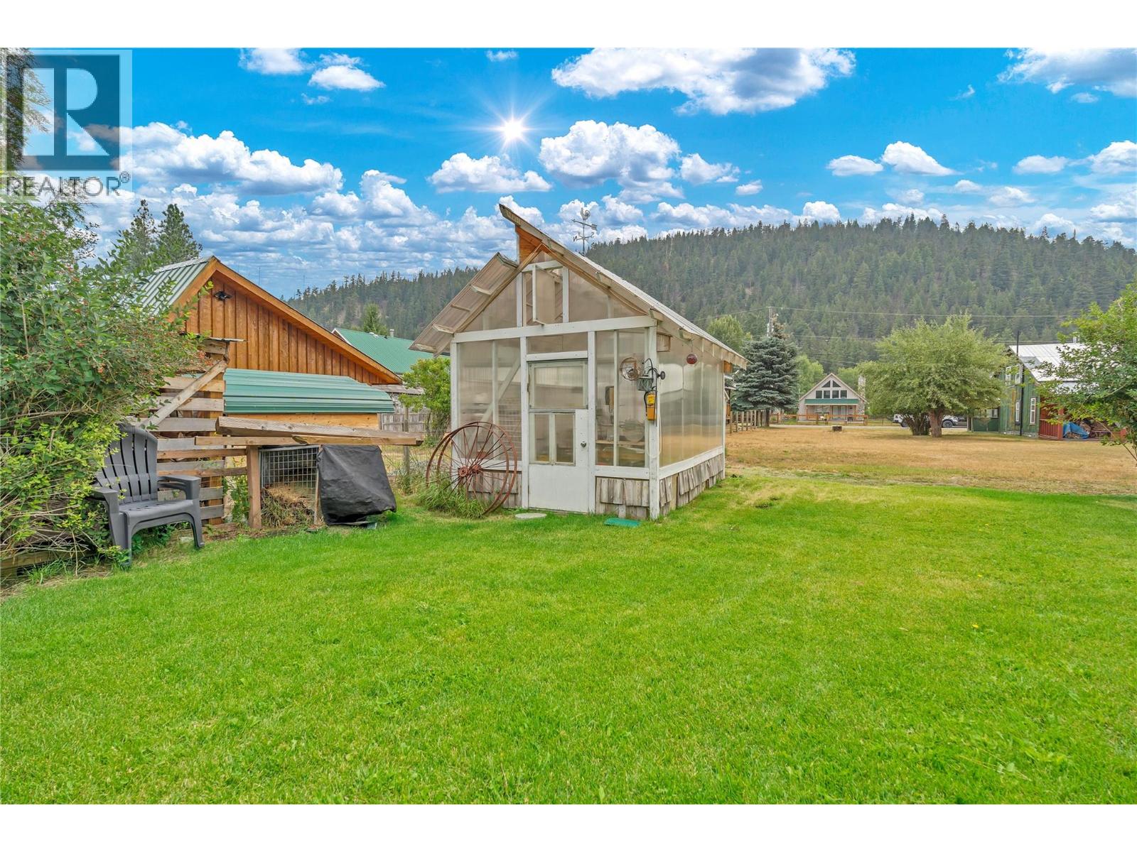 2605 Otter Avenue, Tulameen, British Columbia  V0X 1W0 - Photo 45 - 10396089