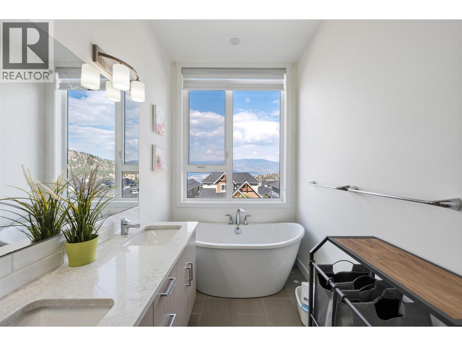 1076 Syer Road, Penticton, British Columbia  V2A 9G4 - Photo 19 - 10396211