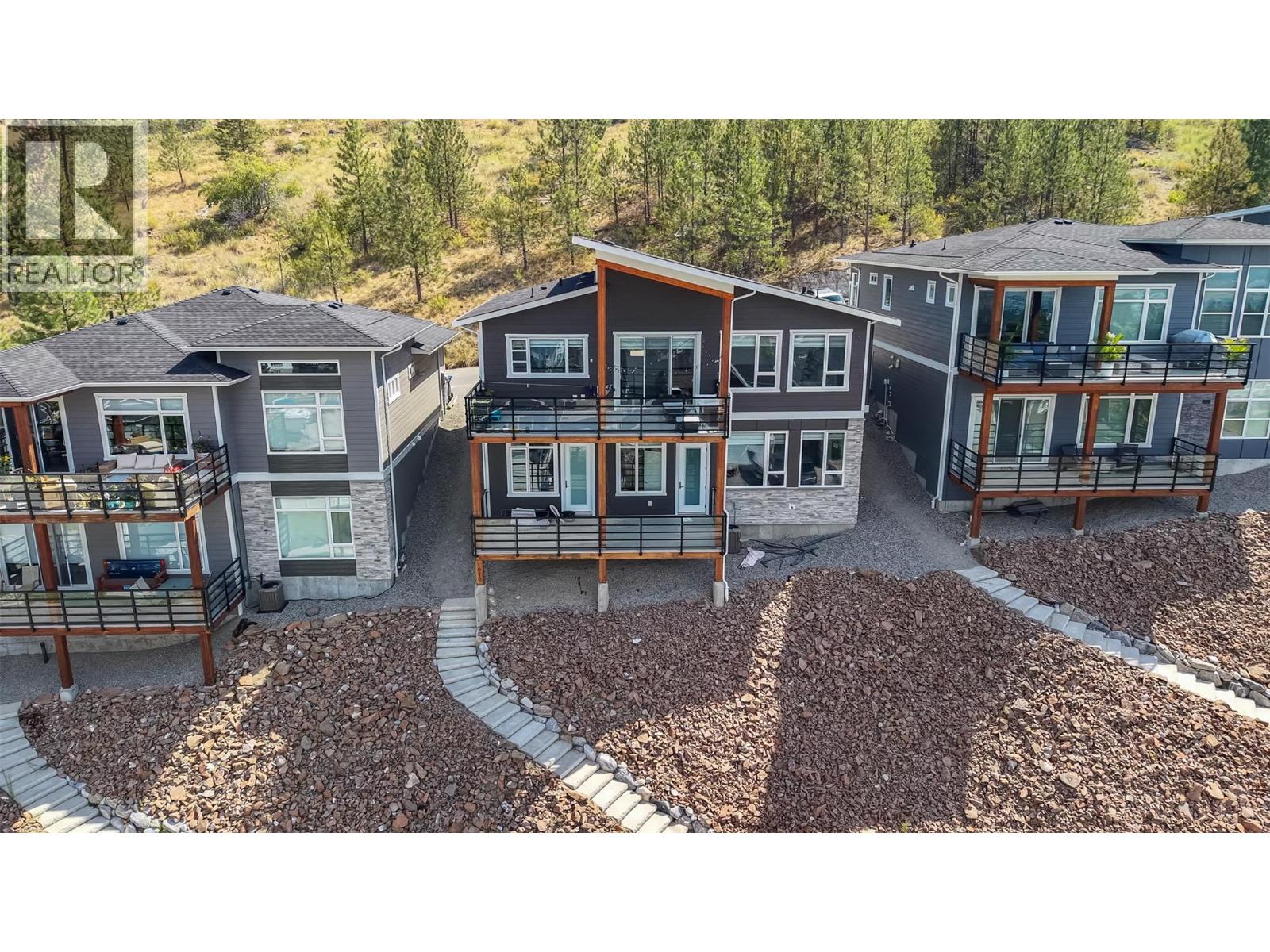 1076 Syer Road, Penticton, British Columbia  V2A 9G4 - Photo 2 - 10396211