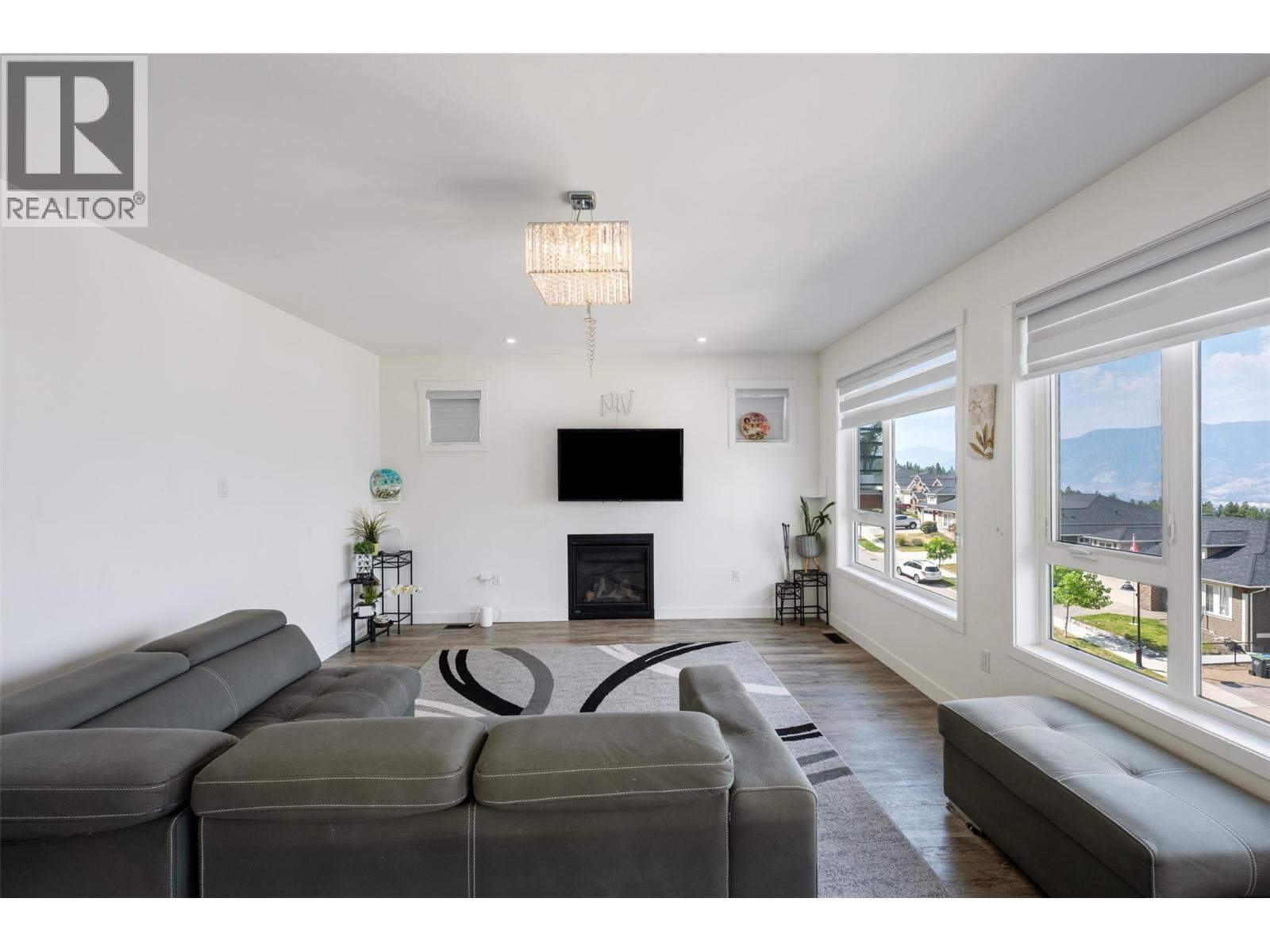 1076 Syer Road, Penticton, British Columbia  V2A 9G4 - Photo 34 - 10396211