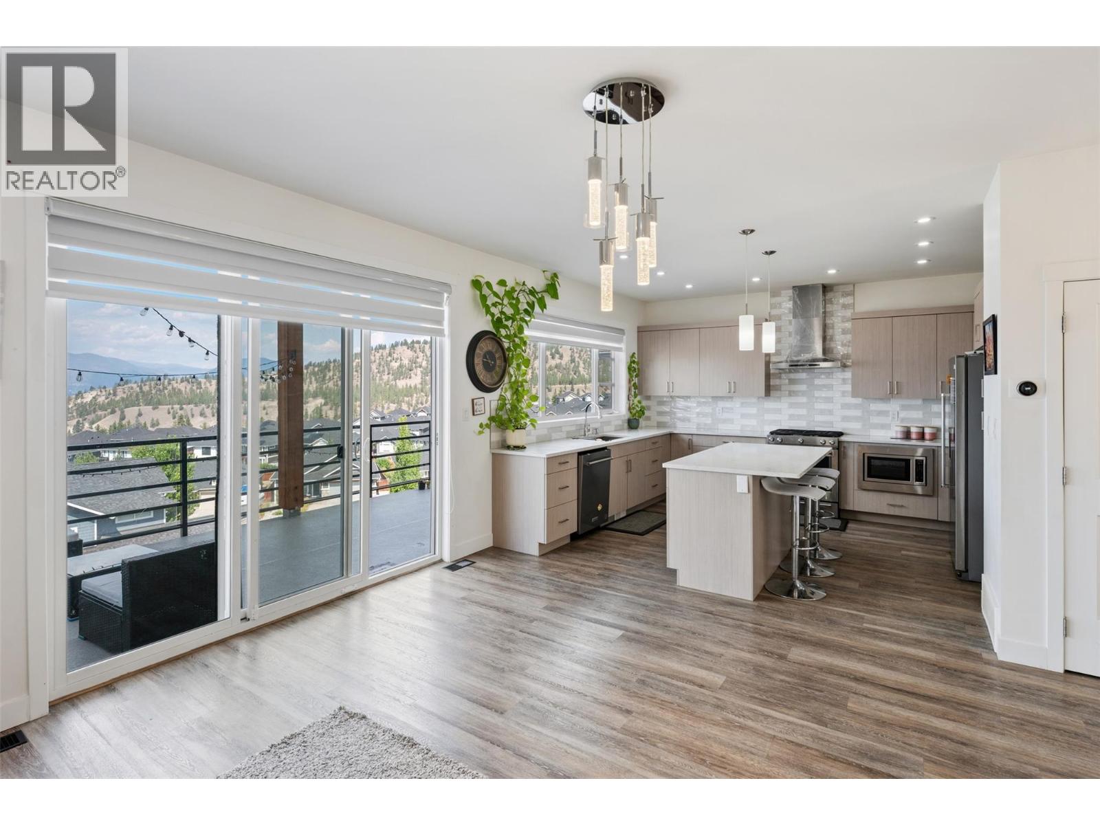 1076 Syer Road, Penticton, British Columbia  V2A 9G4 - Photo 4 - 10396211