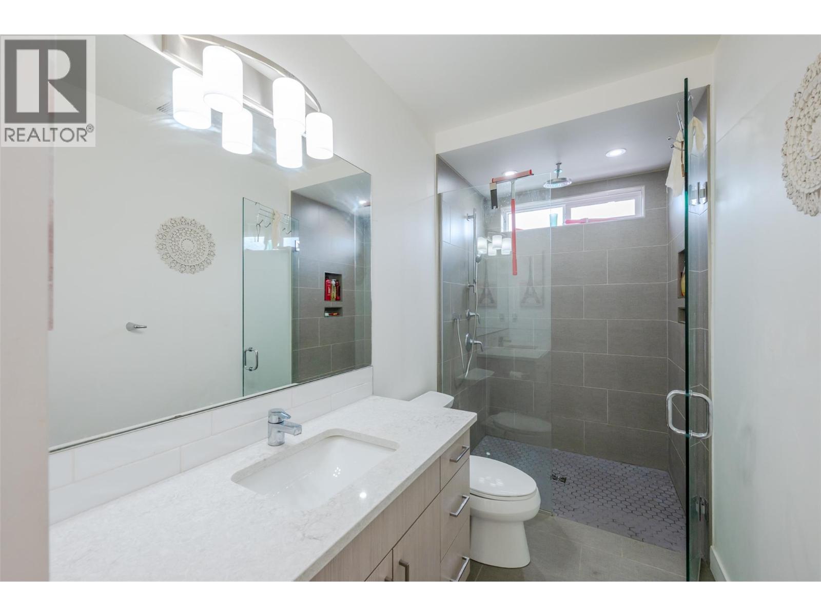 1076 Syer Road, Penticton, British Columbia  V2A 9G4 - Photo 44 - 10396211