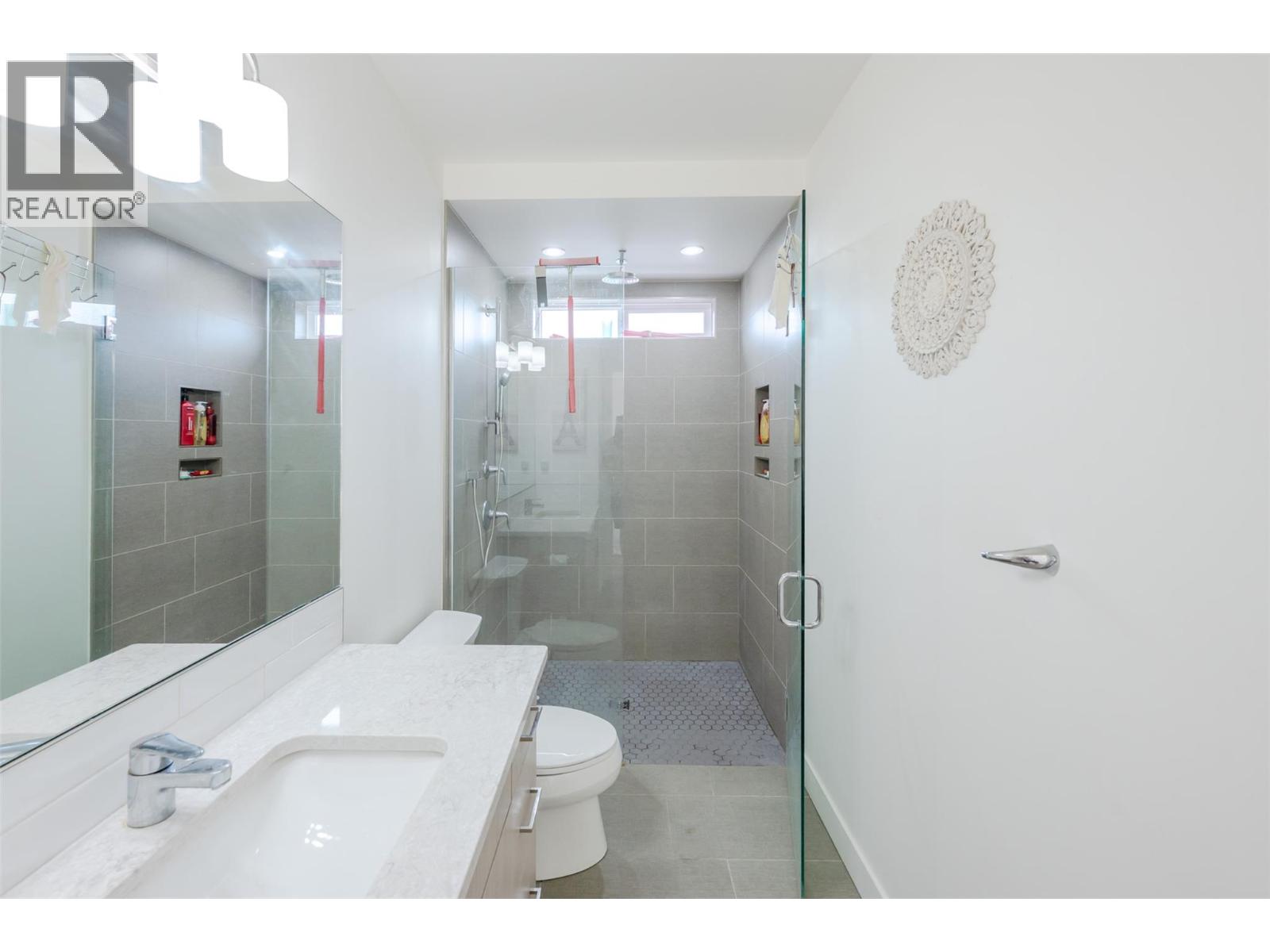 1076 Syer Road, Penticton, British Columbia  V2A 9G4 - Photo 45 - 10396211