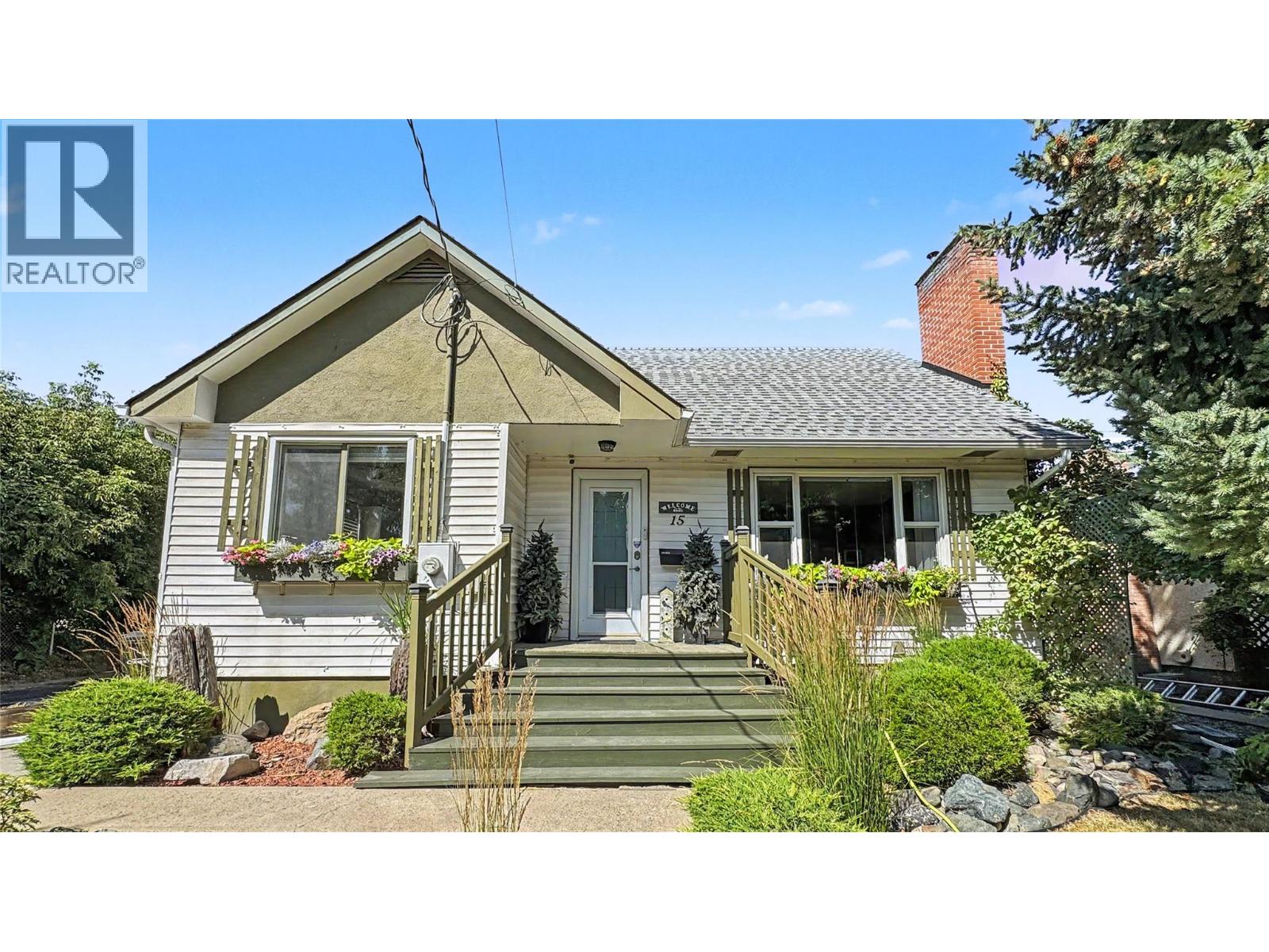 15 15th Avenue S, Cranbrook, British Columbia  V1C 2Y4 - Photo 1 - 10396159