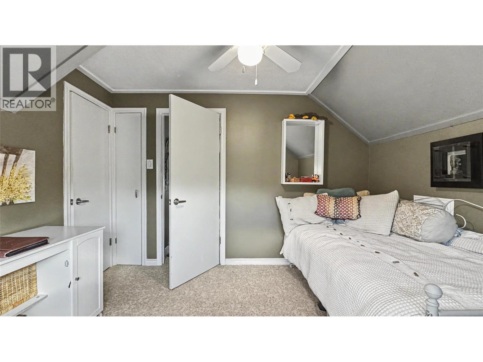 15 15th Avenue S, Cranbrook, British Columbia  V1C 2Y4 - Photo 21 - 10396159