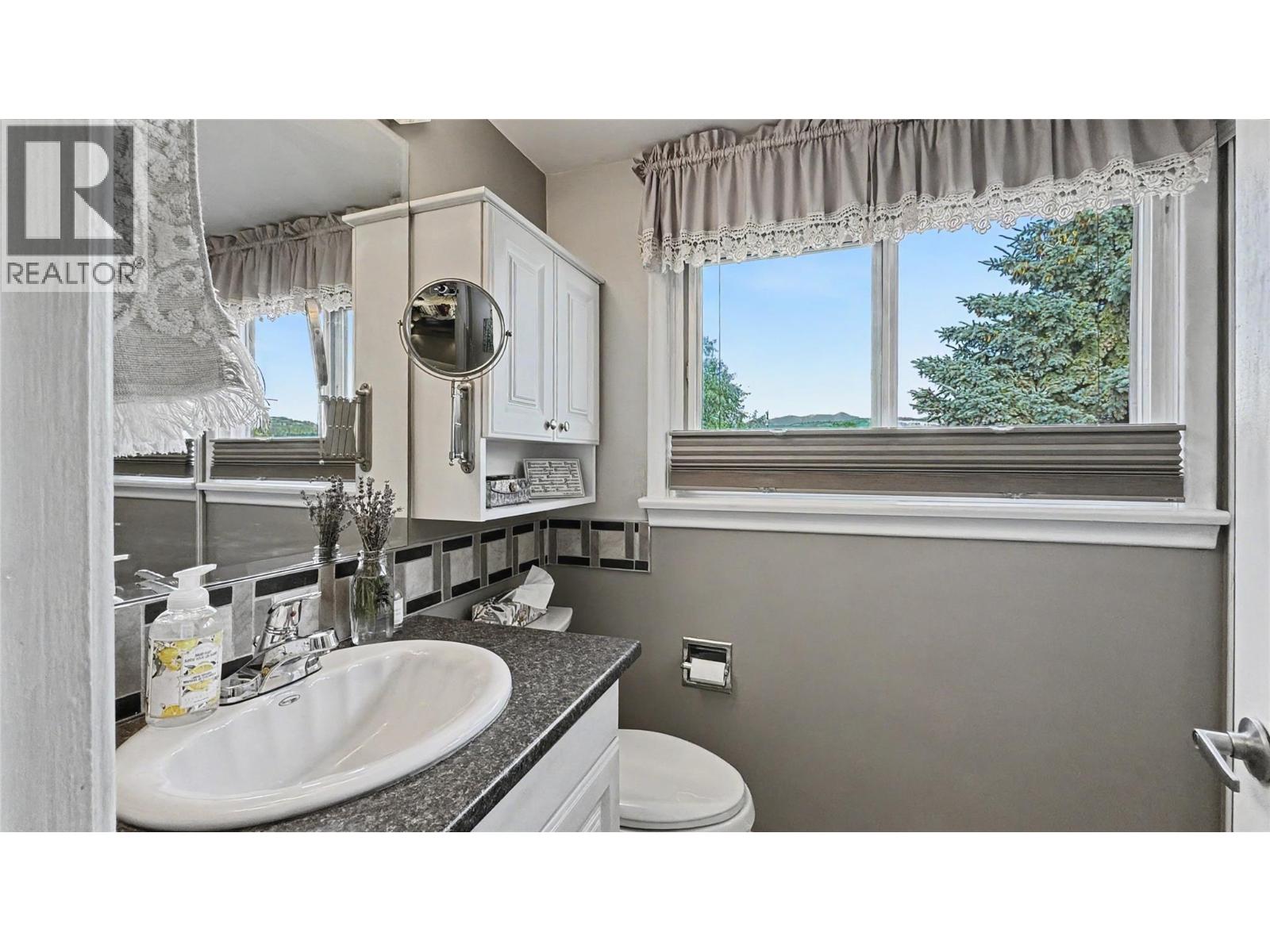 15 15th Avenue S, Cranbrook, British Columbia  V1C 2Y4 - Photo 23 - 10396159