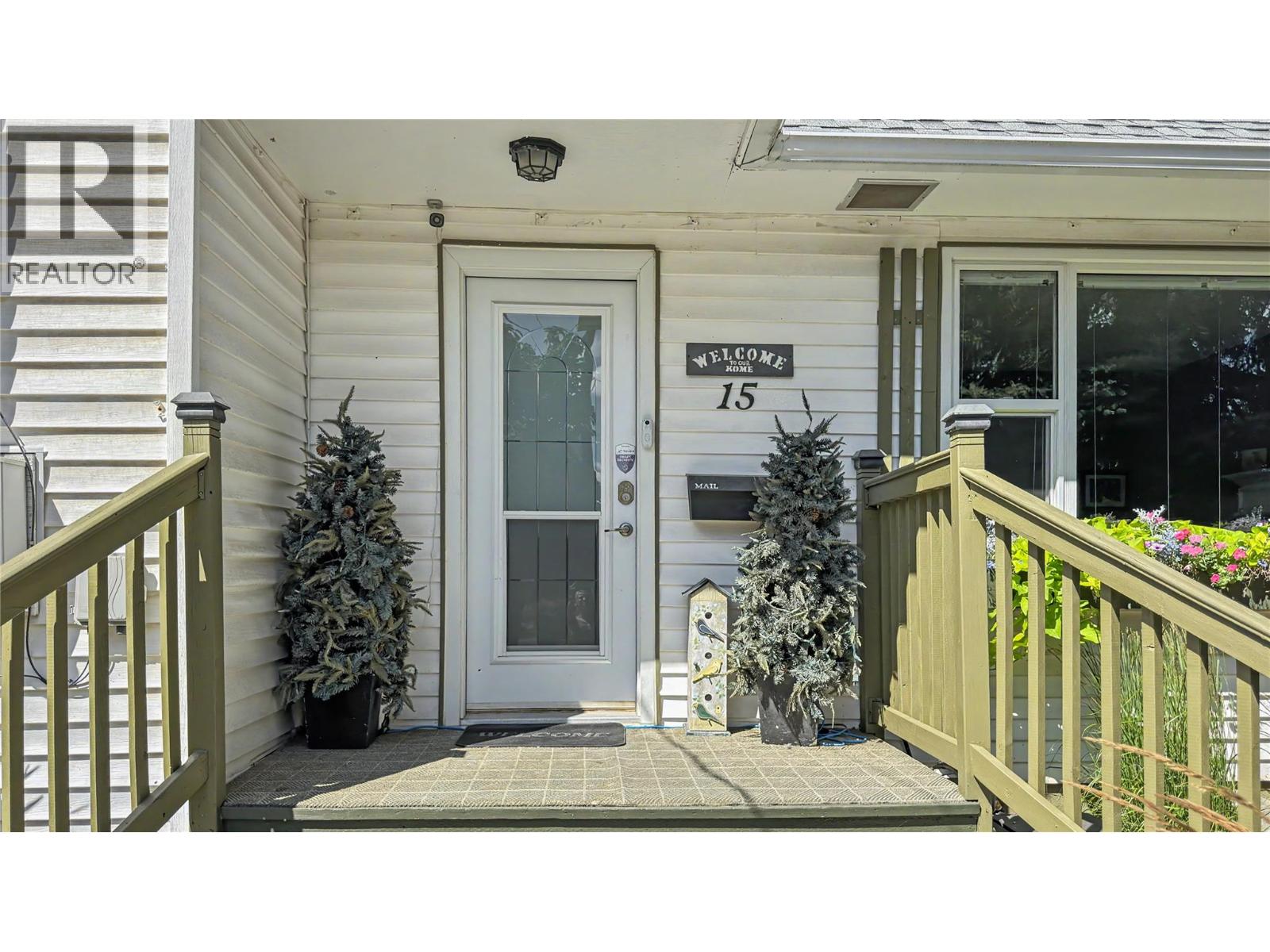 15 15th Avenue S, Cranbrook, British Columbia  V1C 2Y4 - Photo 3 - 10396159