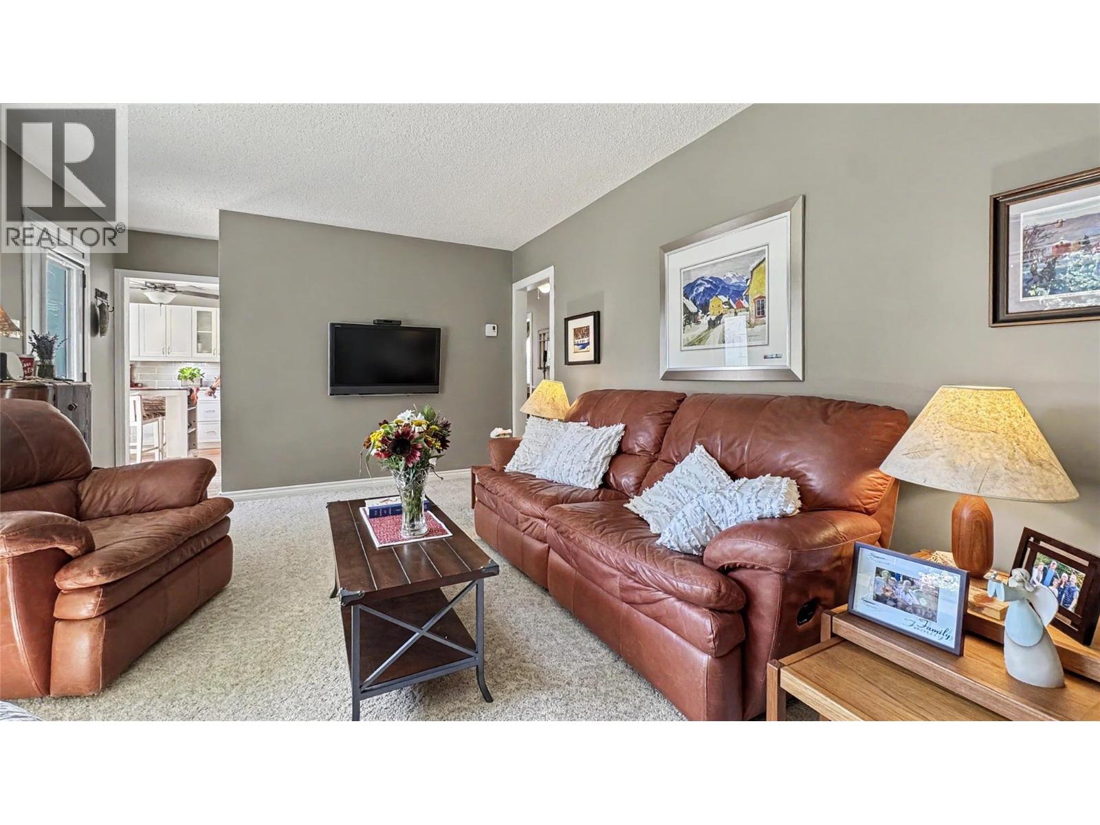 15 15th Avenue S, Cranbrook, British Columbia  V1C 2Y4 - Photo 8 - 10396159