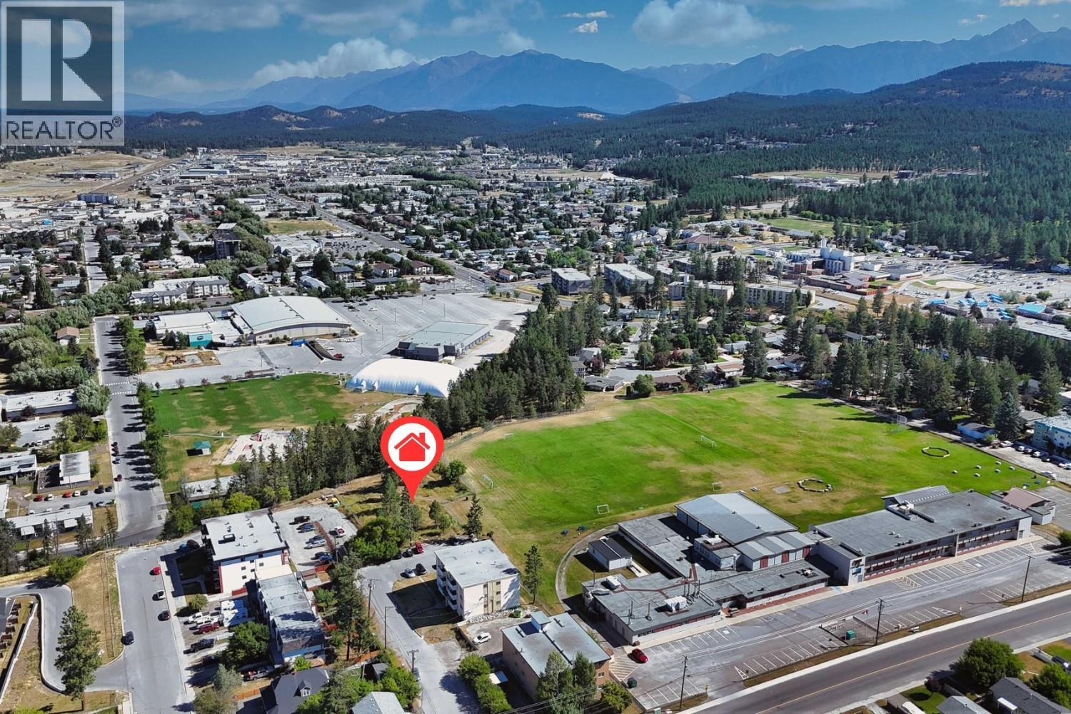 114 17a Avenue S, Cranbrook, British Columbia  V1C 3A5 - Photo 1 - 10396145