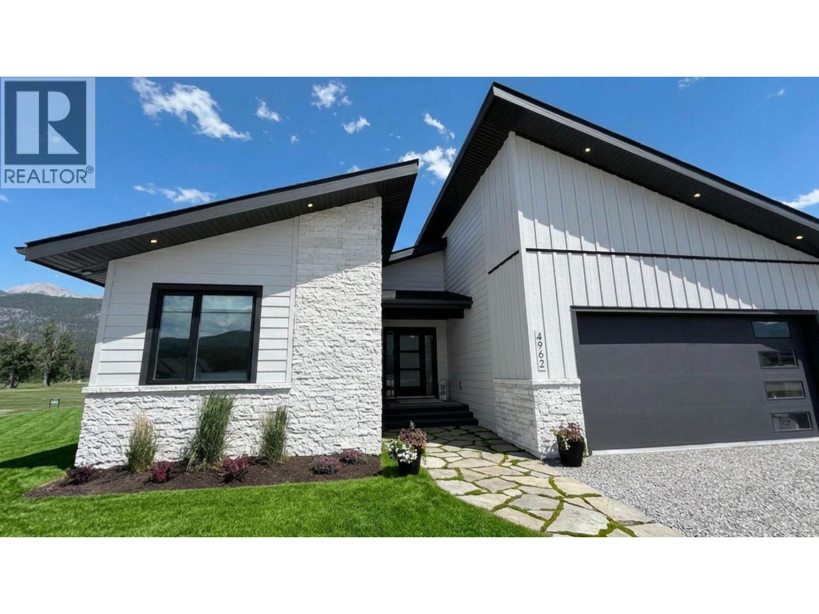 4962 Riverside Drive, Fairmont Hot Springs, British Columbia  V0B 1L1 - Photo 1 - 10396190