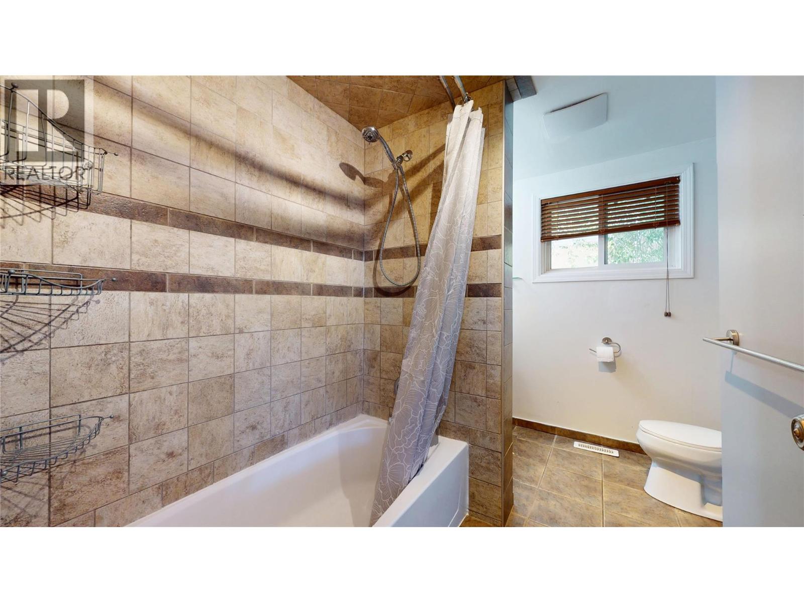 200 5th Avenue S, Cranbrook, British Columbia  V1C 2G4 - Photo 18 - 10396108