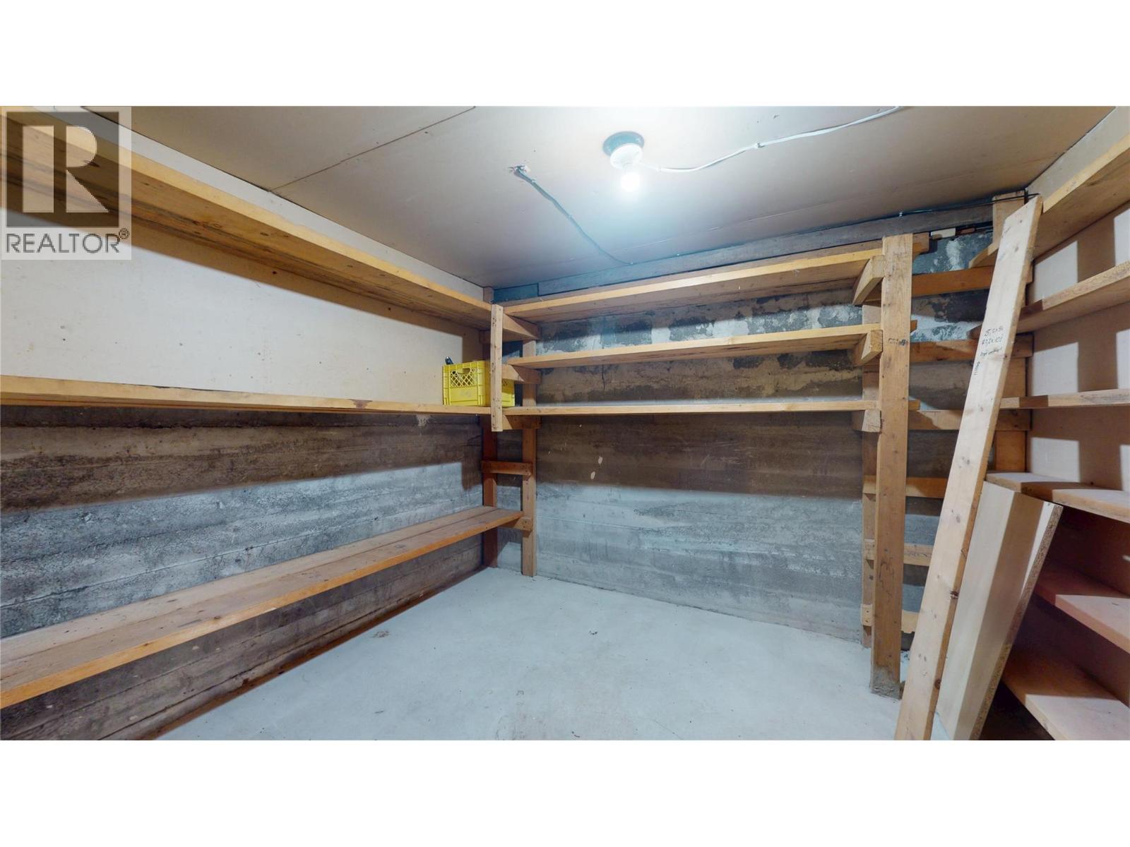 200 5th Avenue S, Cranbrook, British Columbia  V1C 2G4 - Photo 29 - 10396108