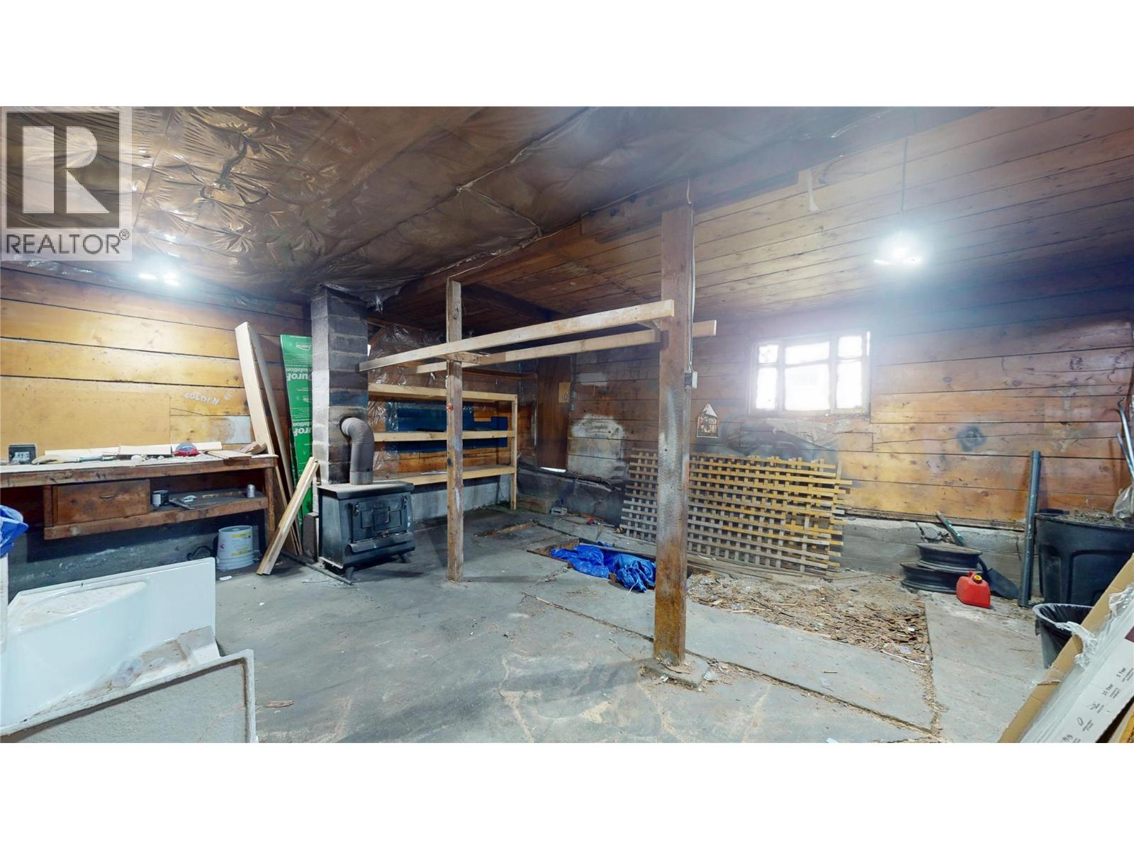 200 5th Avenue S, Cranbrook, British Columbia  V1C 2G4 - Photo 35 - 10396108