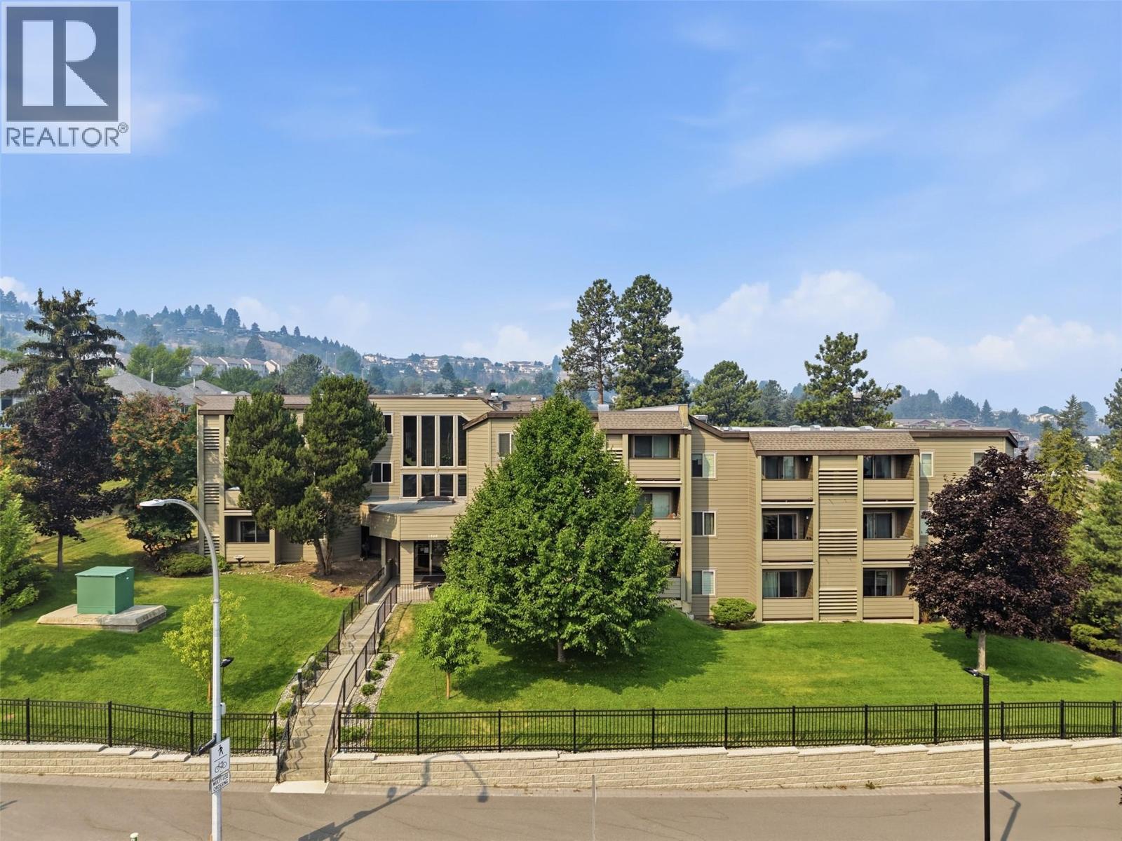 1560 Summit Drive Unit# 224, Kamloops, British Columbia  V2E 1R5 - Photo 1 - 10396188