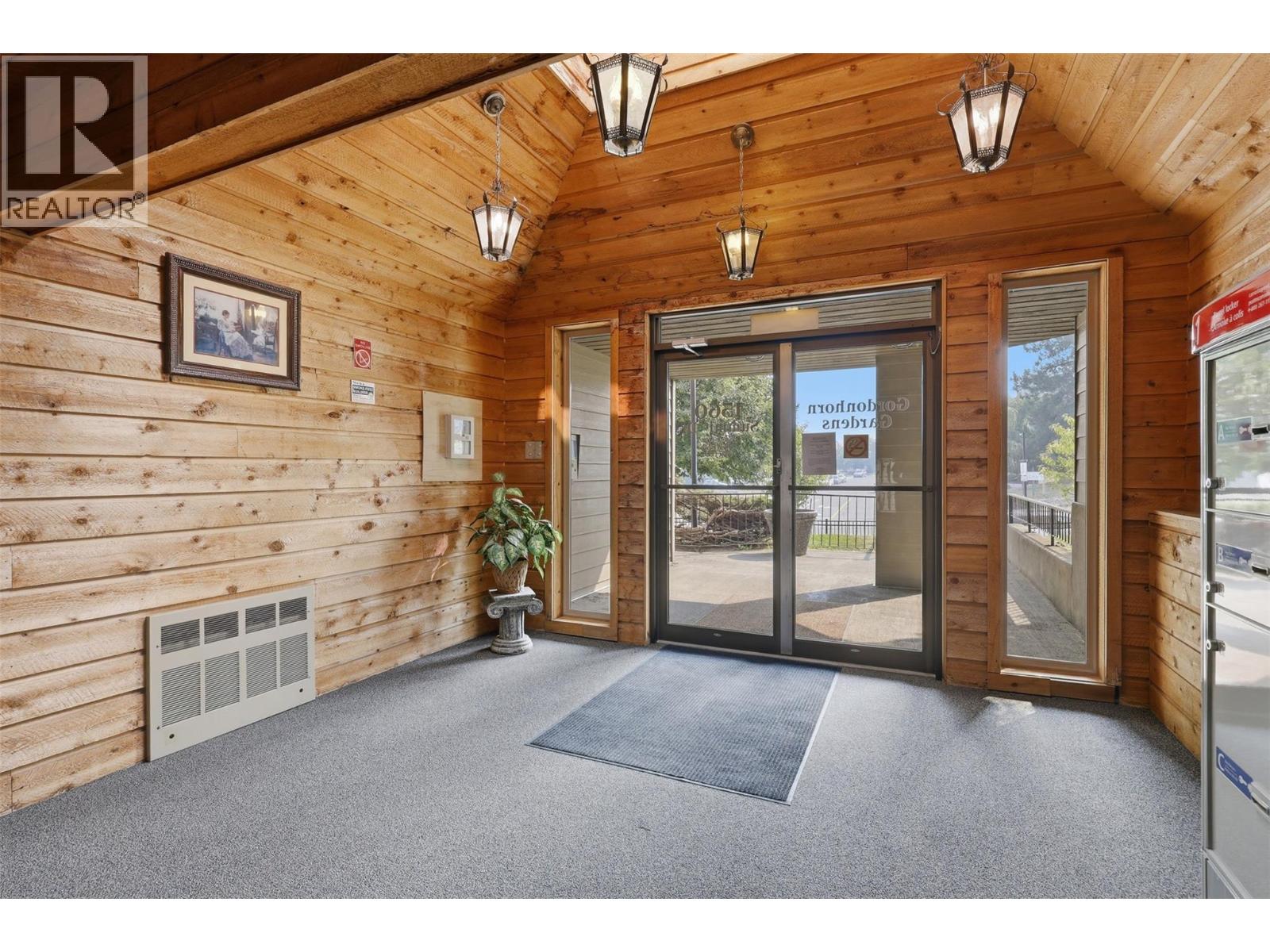 1560 Summit Drive Unit# 224, Kamloops, British Columbia  V2E 1R5 - Photo 3 - 10396188