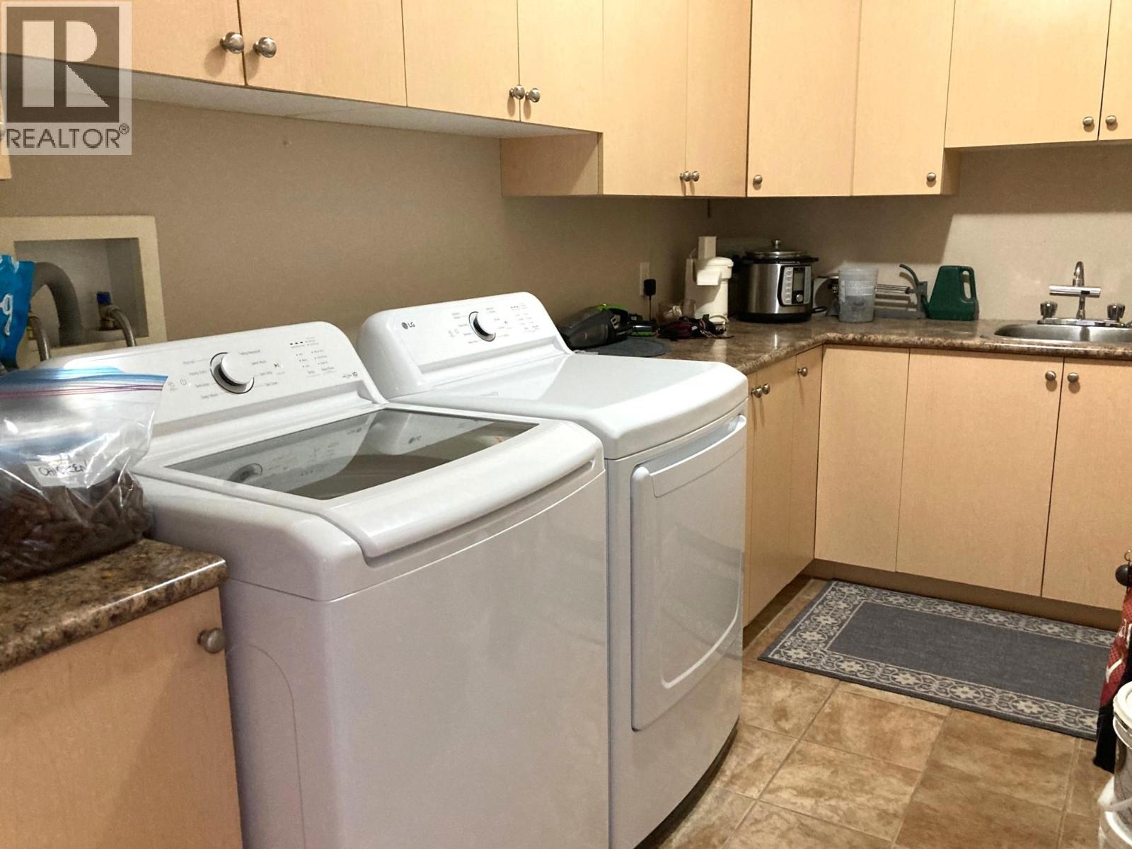 6515 Ferguson Place, Peachland, British Columbia  V0H 1X7 - Photo 28 - 10396111