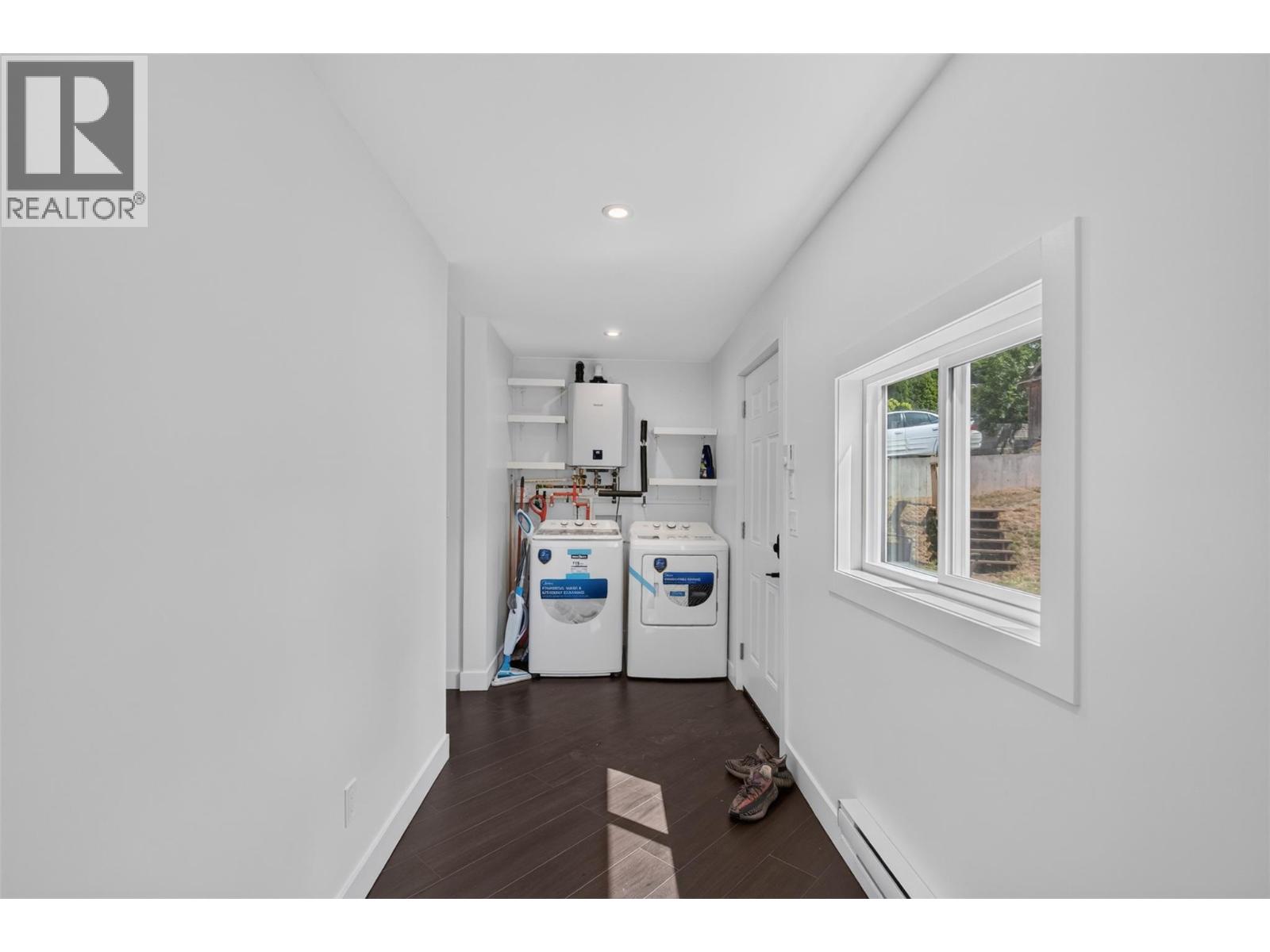 630 Okanagan Se Avenue, Salmon Arm, British Columbia  V1E 1G7 - Photo 19 - 10396119