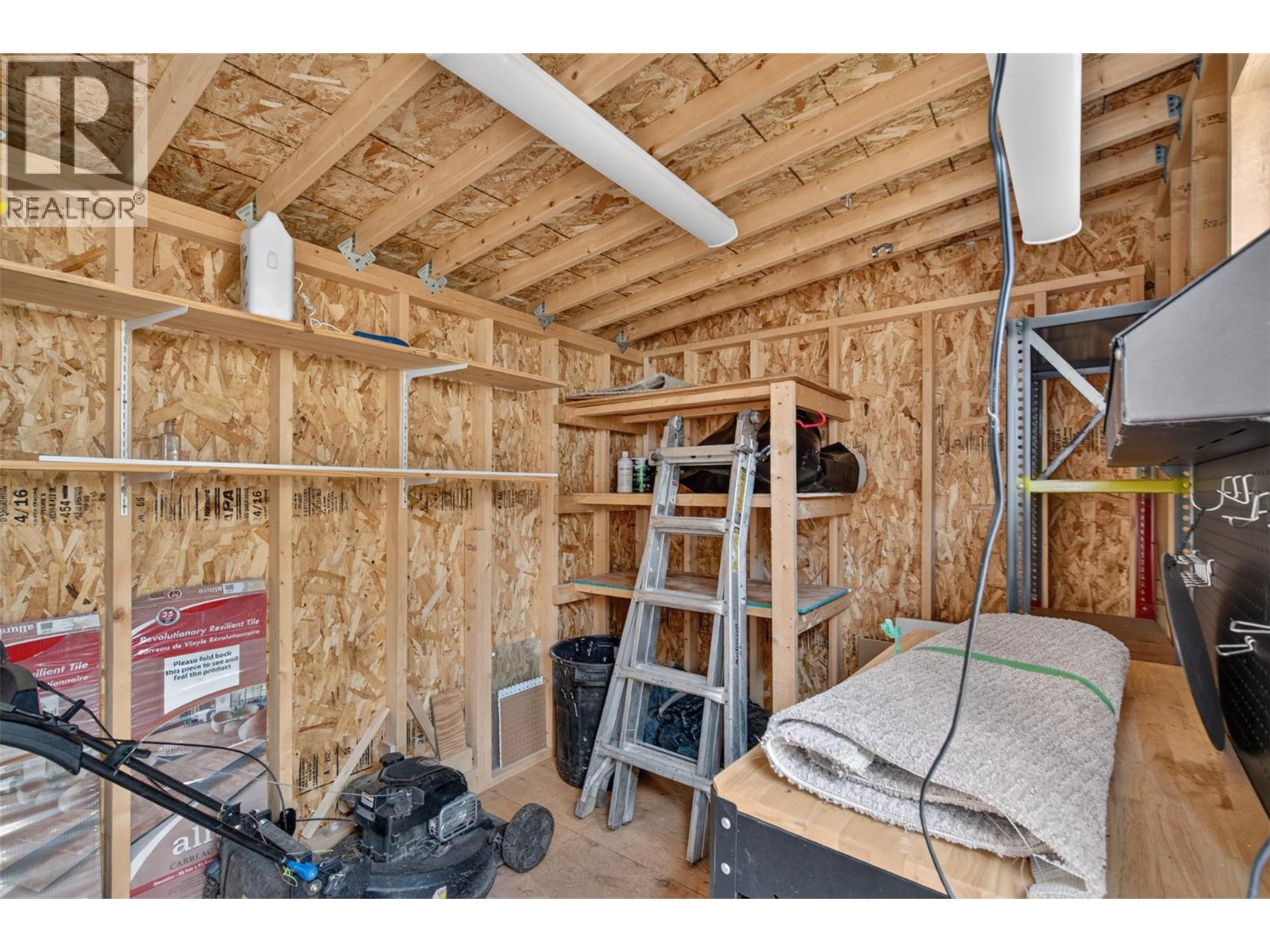630 Okanagan Se Avenue, Salmon Arm, British Columbia  V1E 1G7 - Photo 31 - 10396119