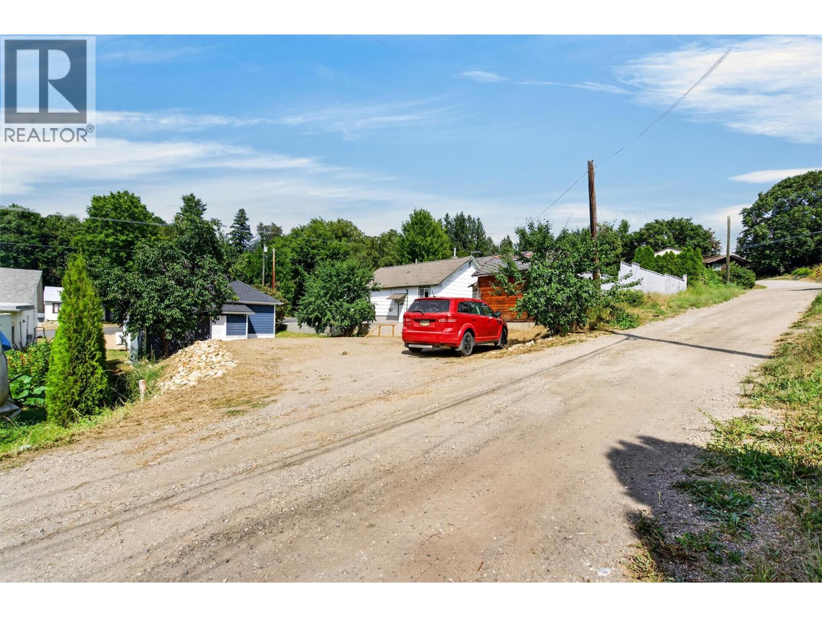 630 Okanagan Se Avenue, Salmon Arm, British Columbia  V1E 1G7 - Photo 39 - 10396119