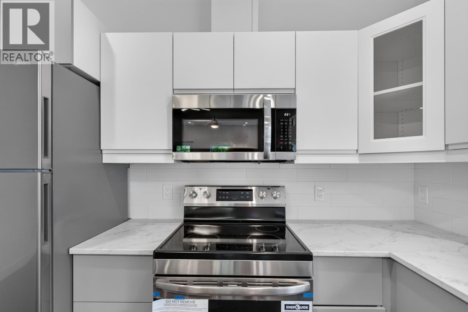 630 Okanagan Se Avenue, Salmon Arm, British Columbia  V1E 1G7 - Photo 7 - 10396119